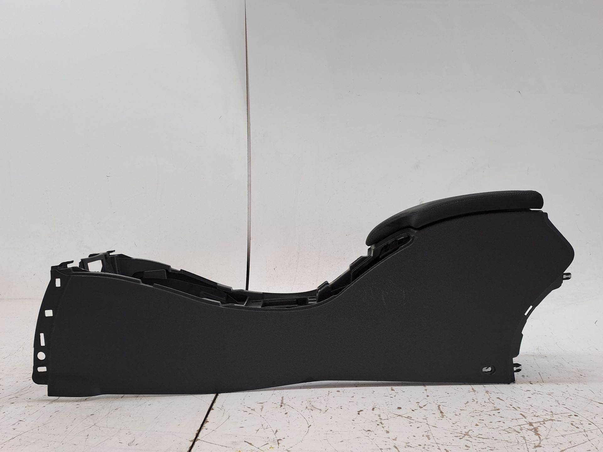 Console central RENAULT MEGANE III SPORT TOURER