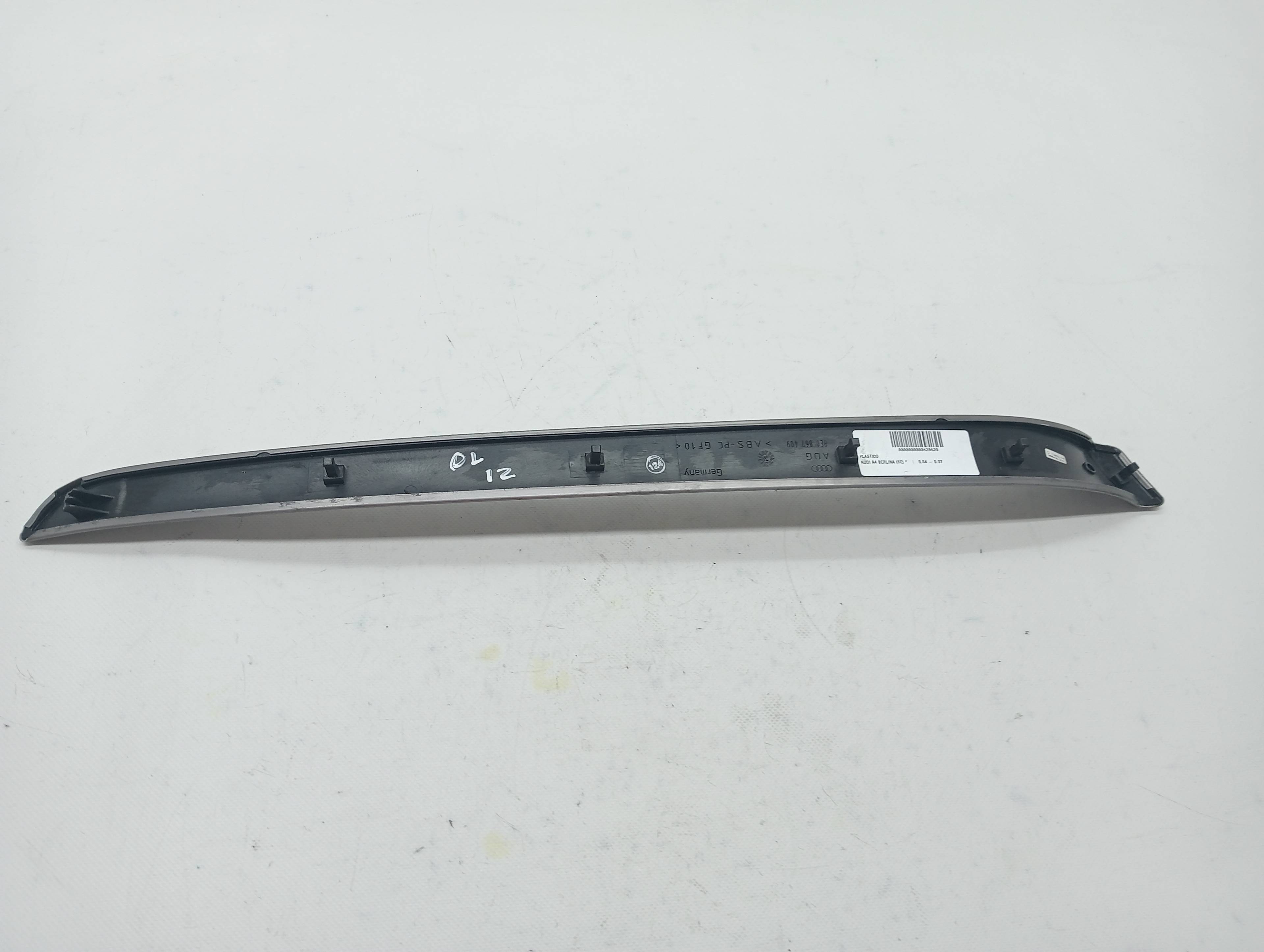 Painel plástico AUDI A4 BERLINA (8E)