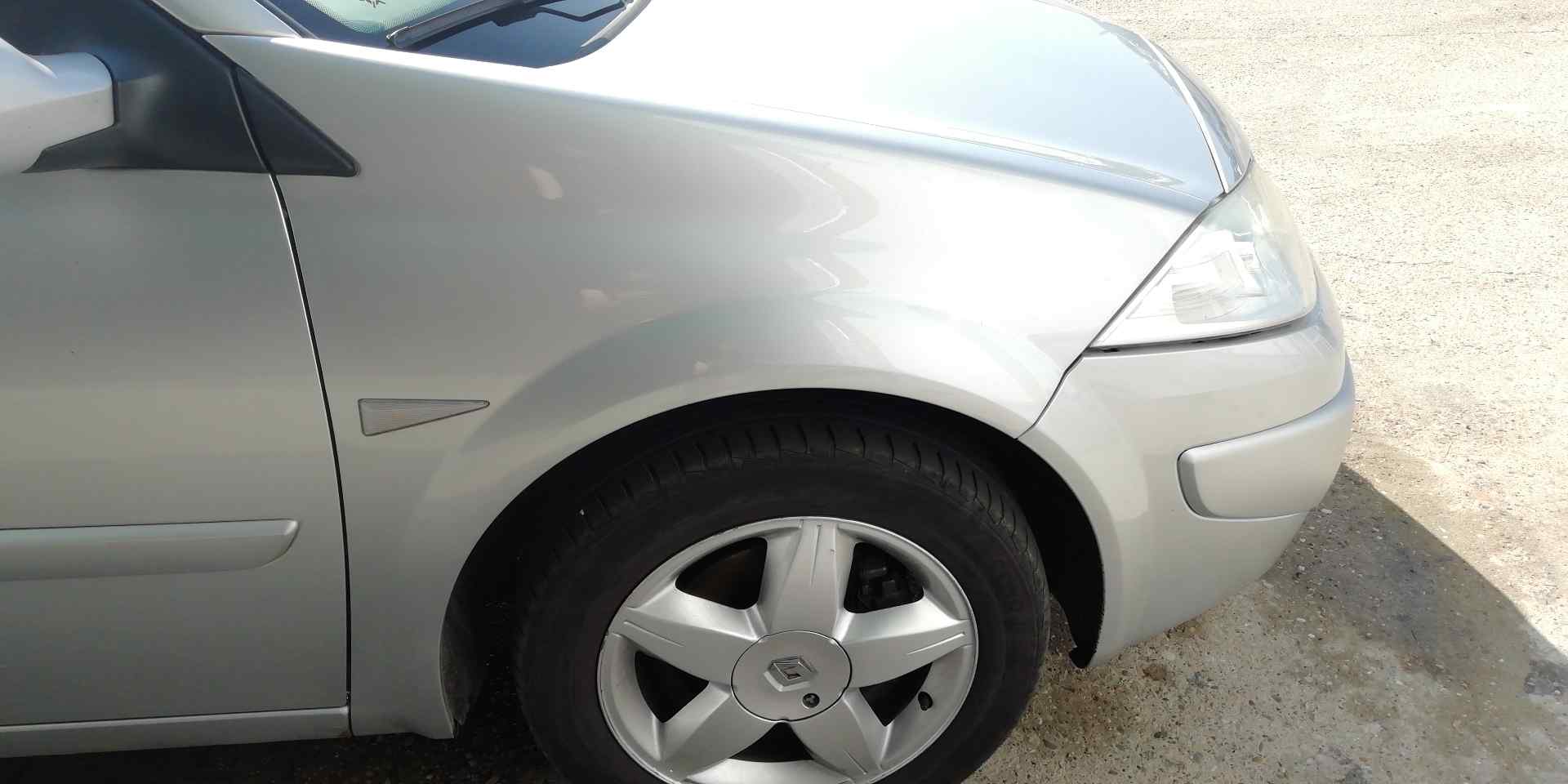 Front Right Fender RENAULT MEGANE II CLASSIC BERLINA