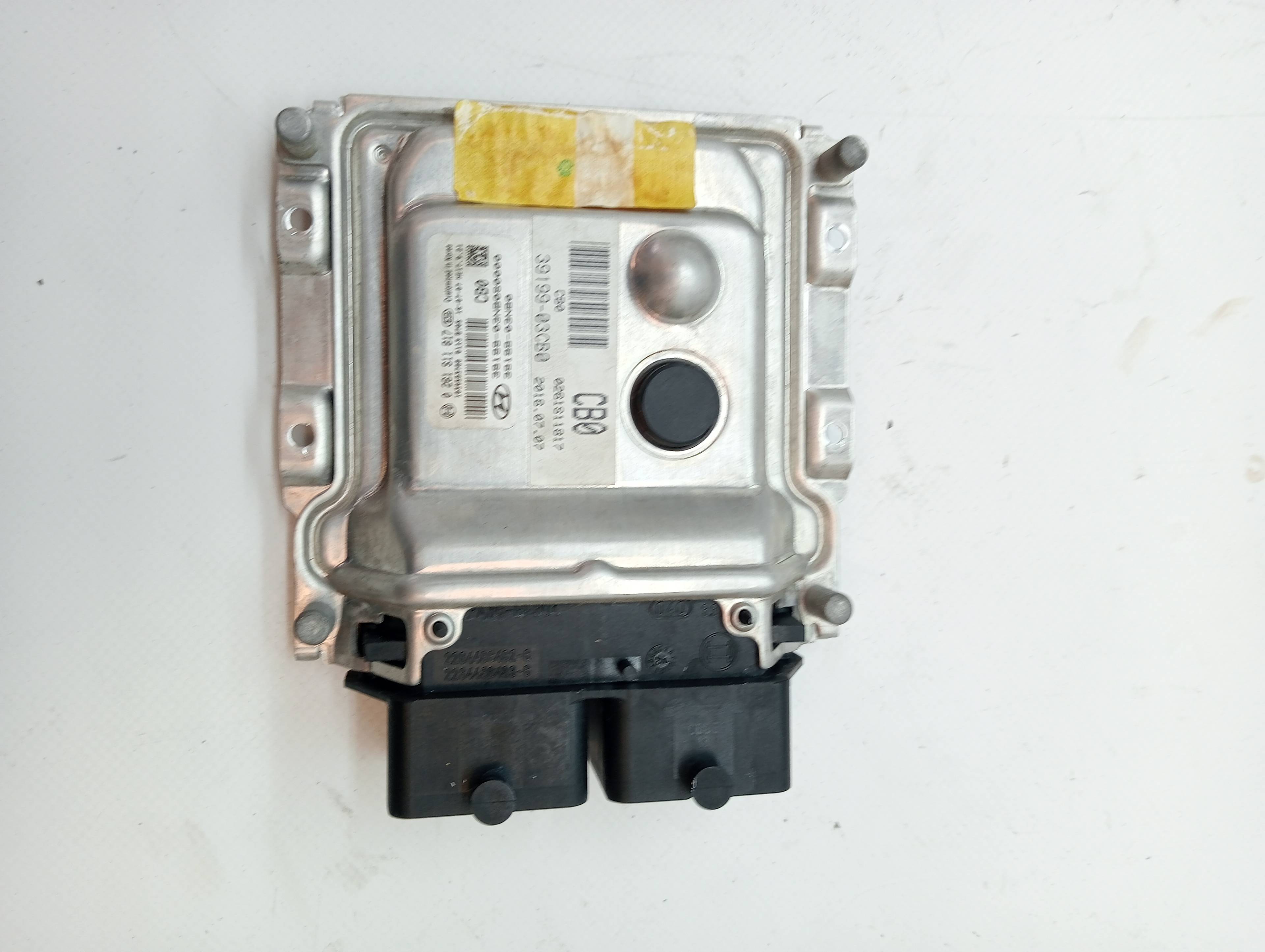 Engine control unit ECU HYUNDAI I30 (GD)