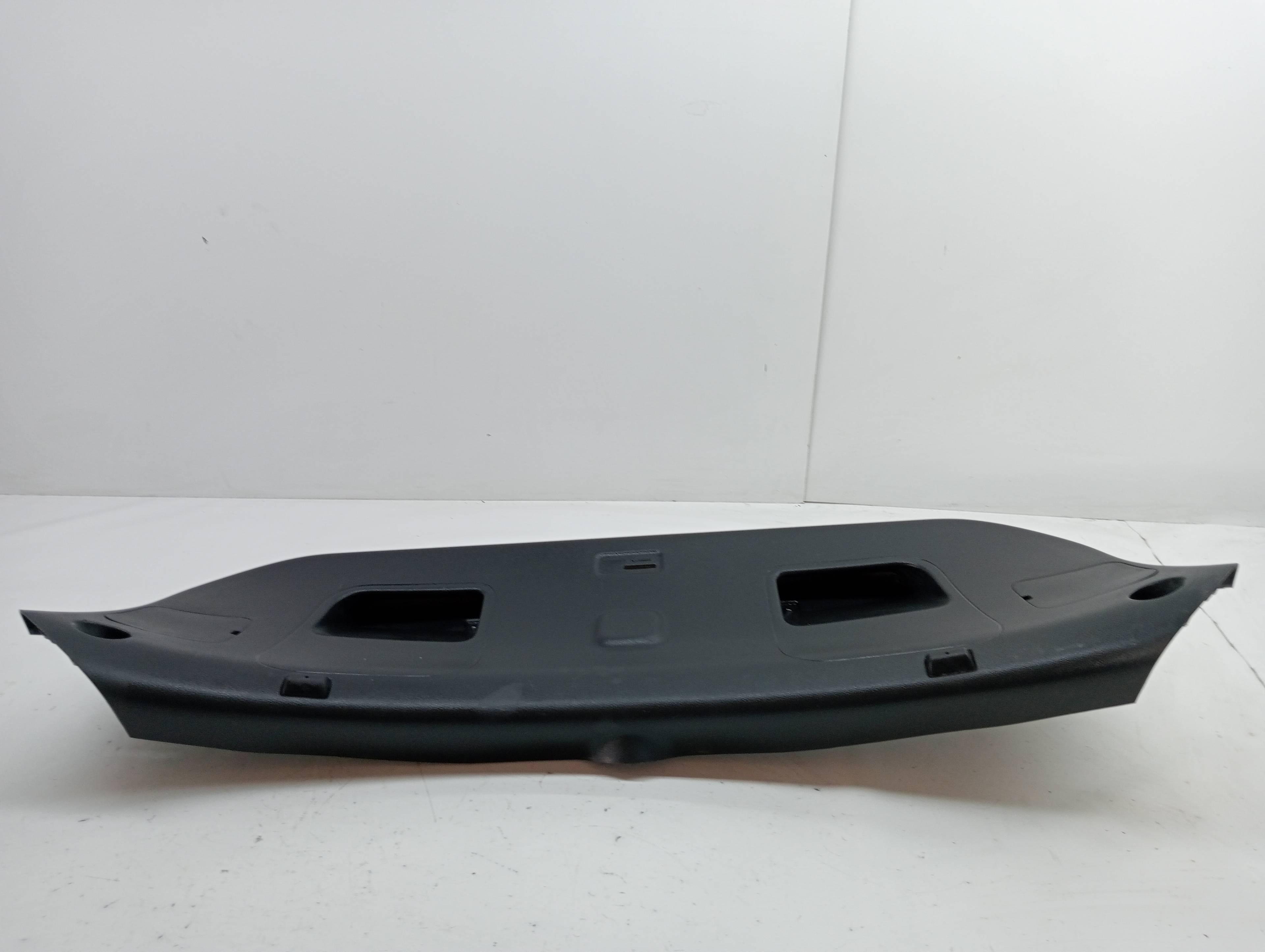 Garniture de hayon HYUNDAI I30 (GD)