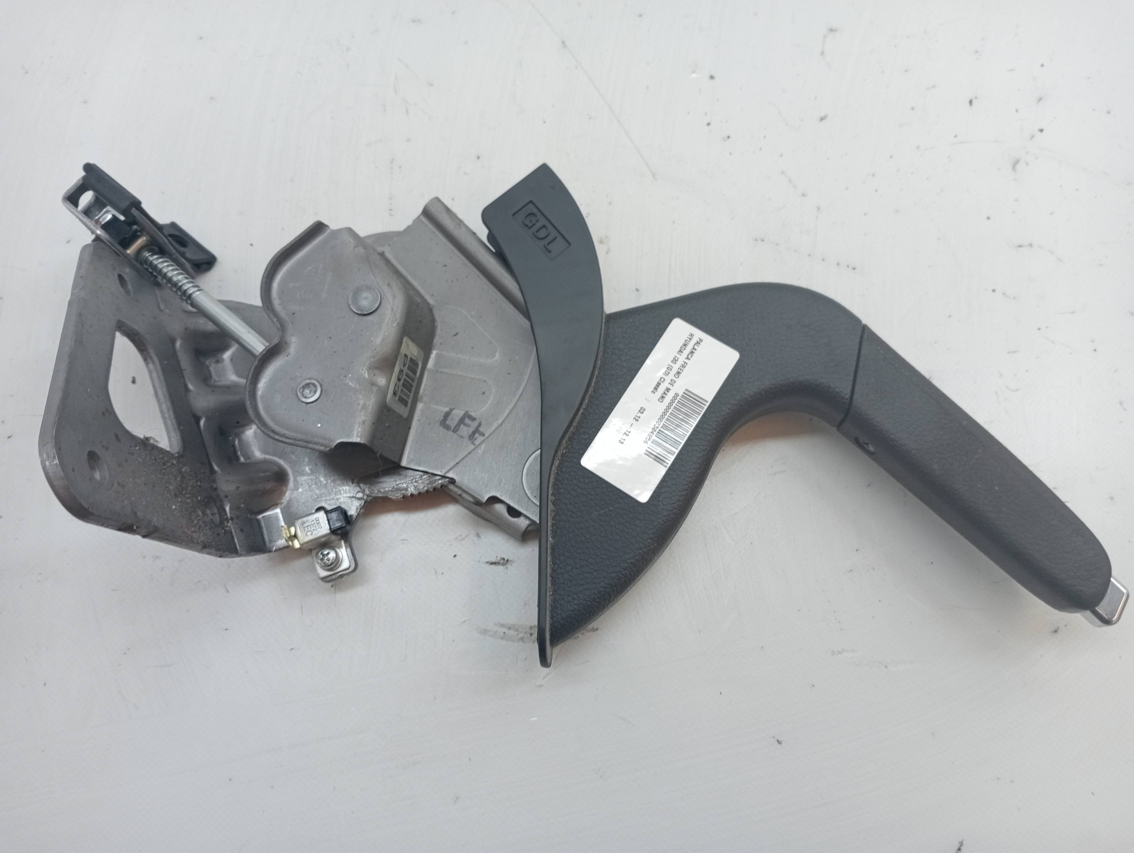 Handbremshebel HYUNDAI I30 (GD)