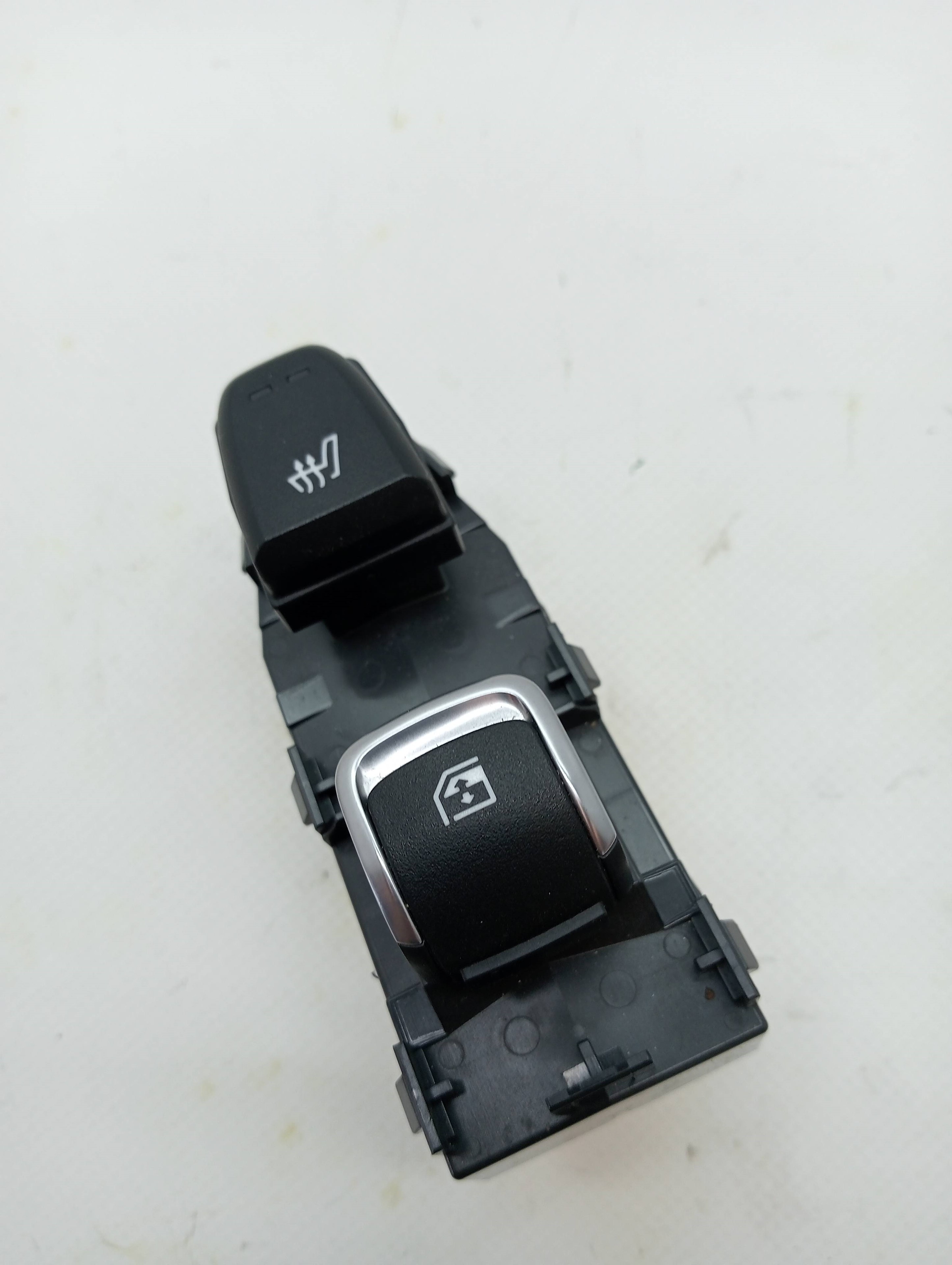 Rear Left Window Switch KIA SORENTO ()