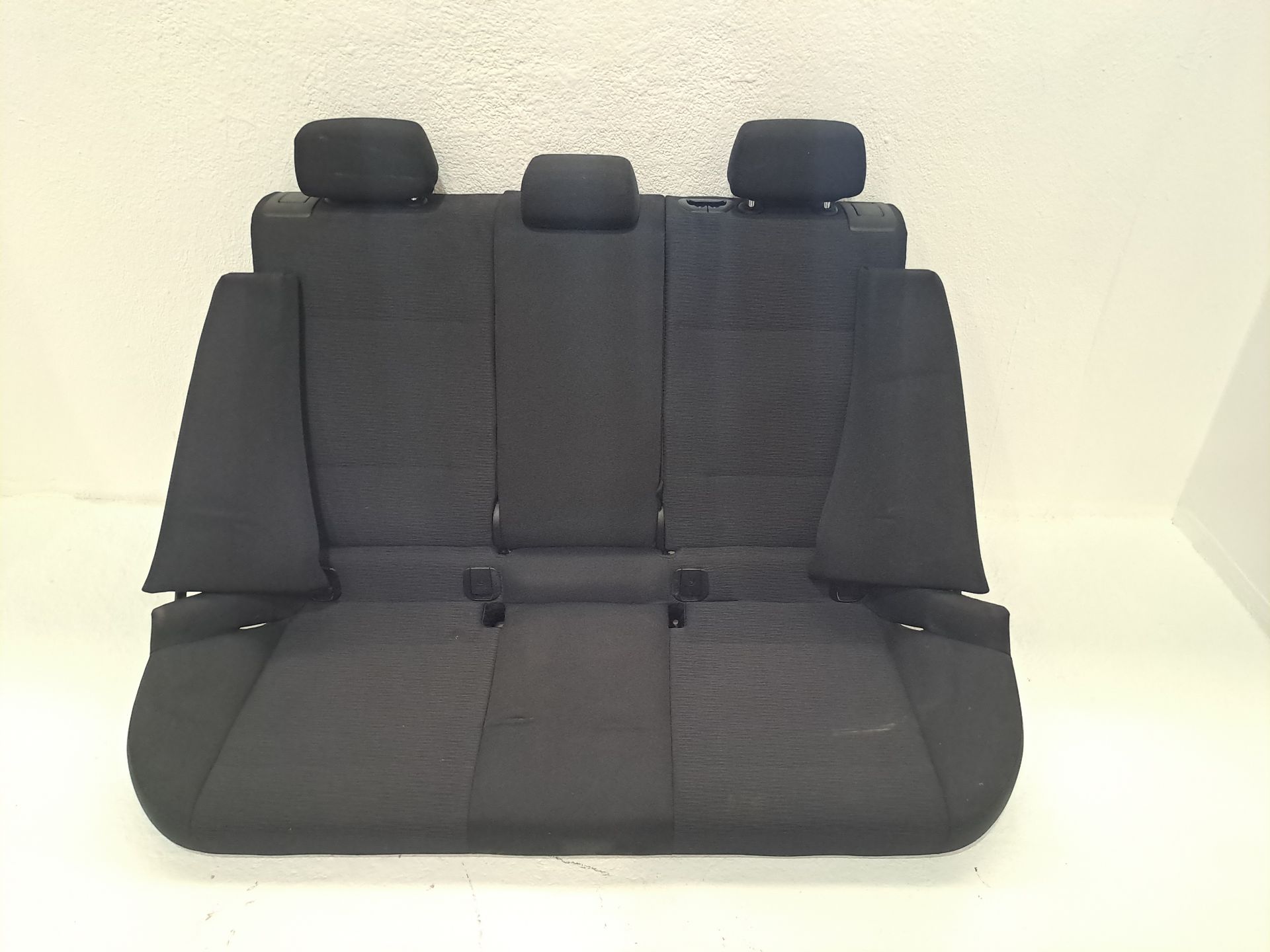 CERRADURA ASIENTOS TRASEROS BMW X1 (E84)