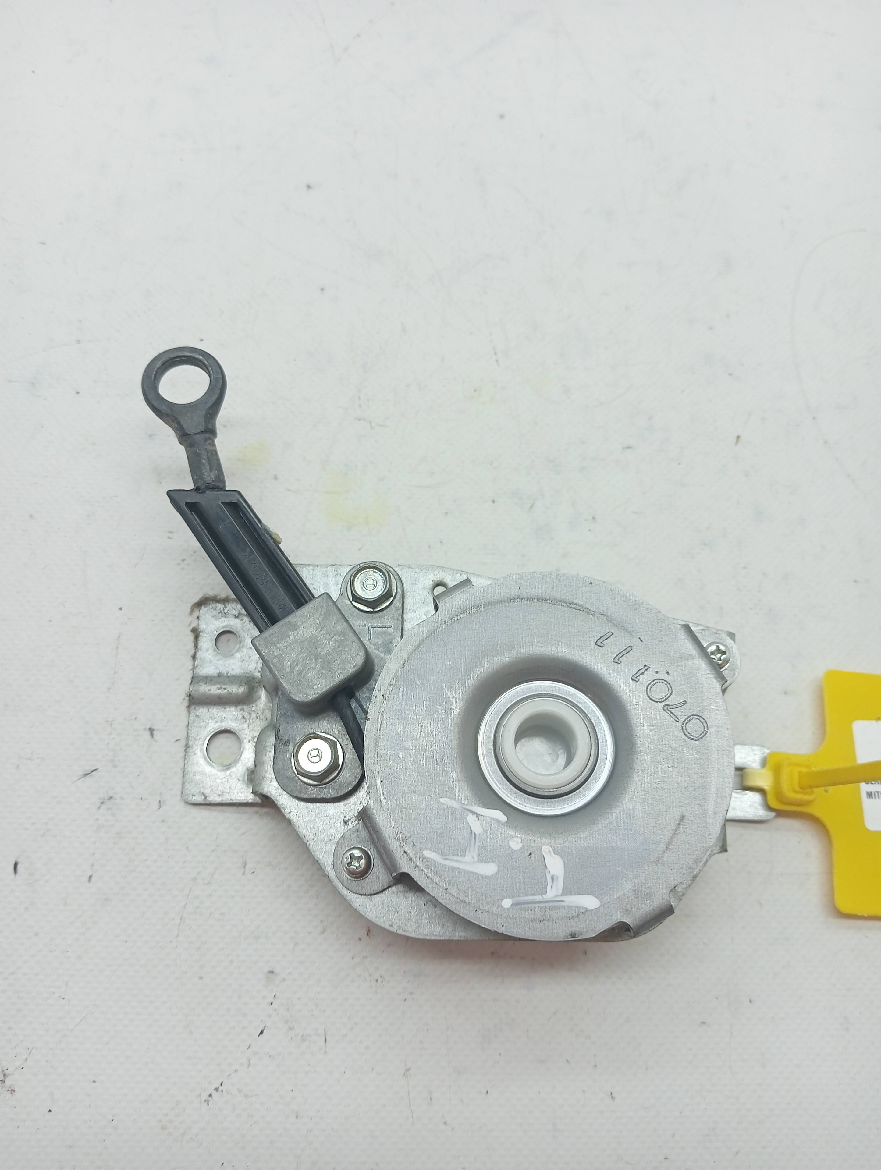 Serrure de coffre/hayon MITSUBISHI OUTLANDER (CW0)