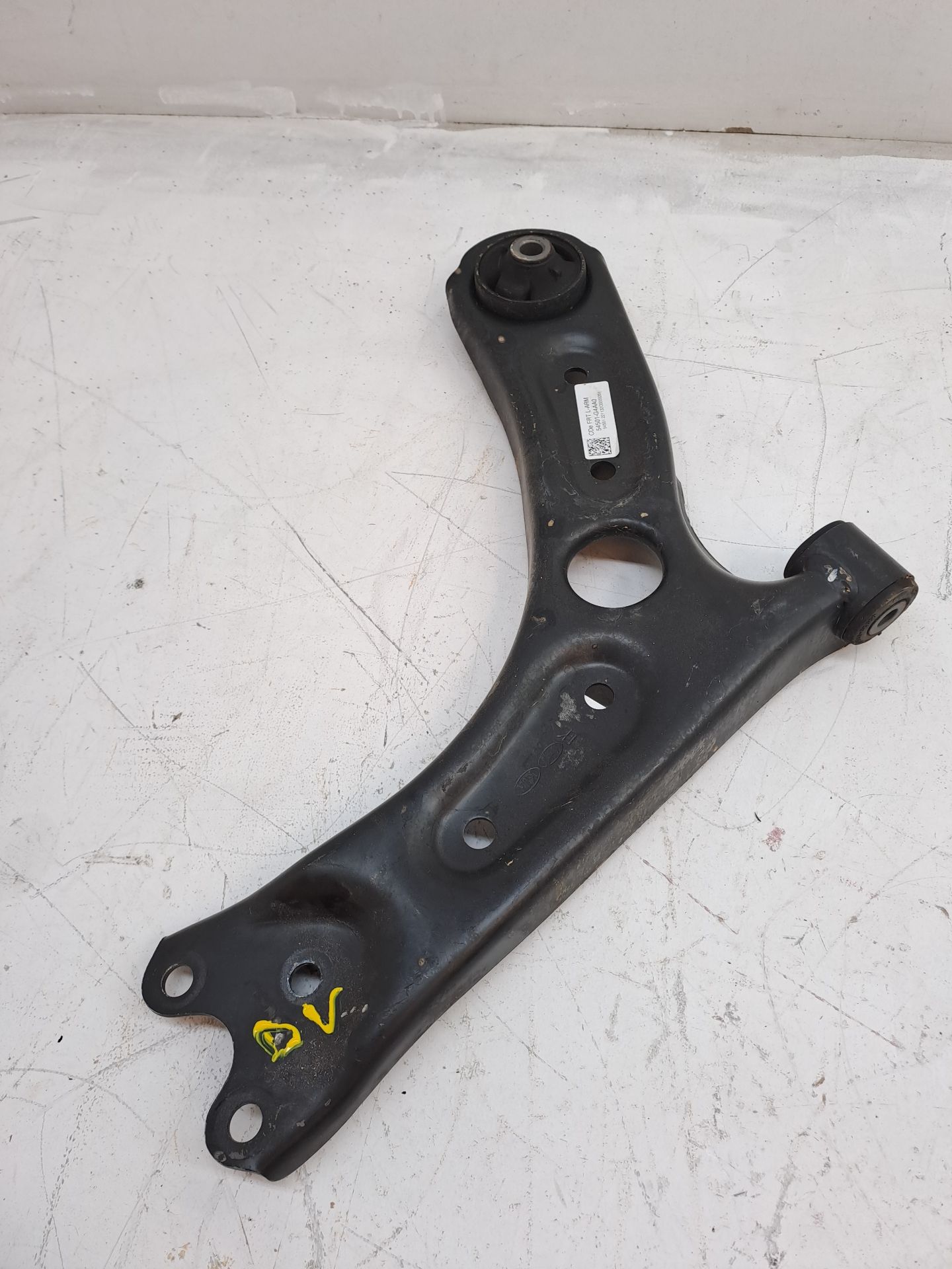 Front Right Lower Control Arm KIA XCEED