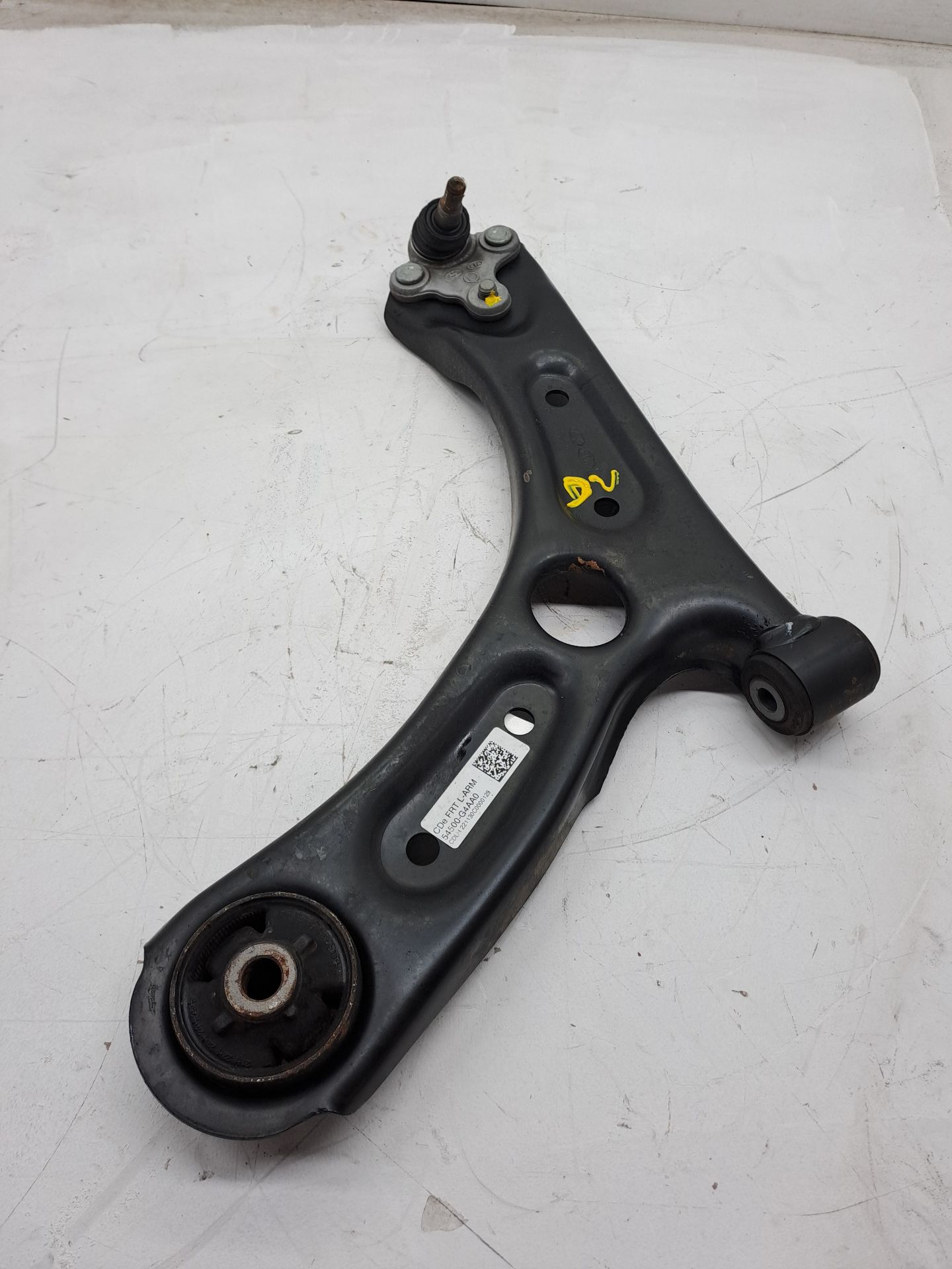 Front Left Lower Control Arm KIA XCEED
