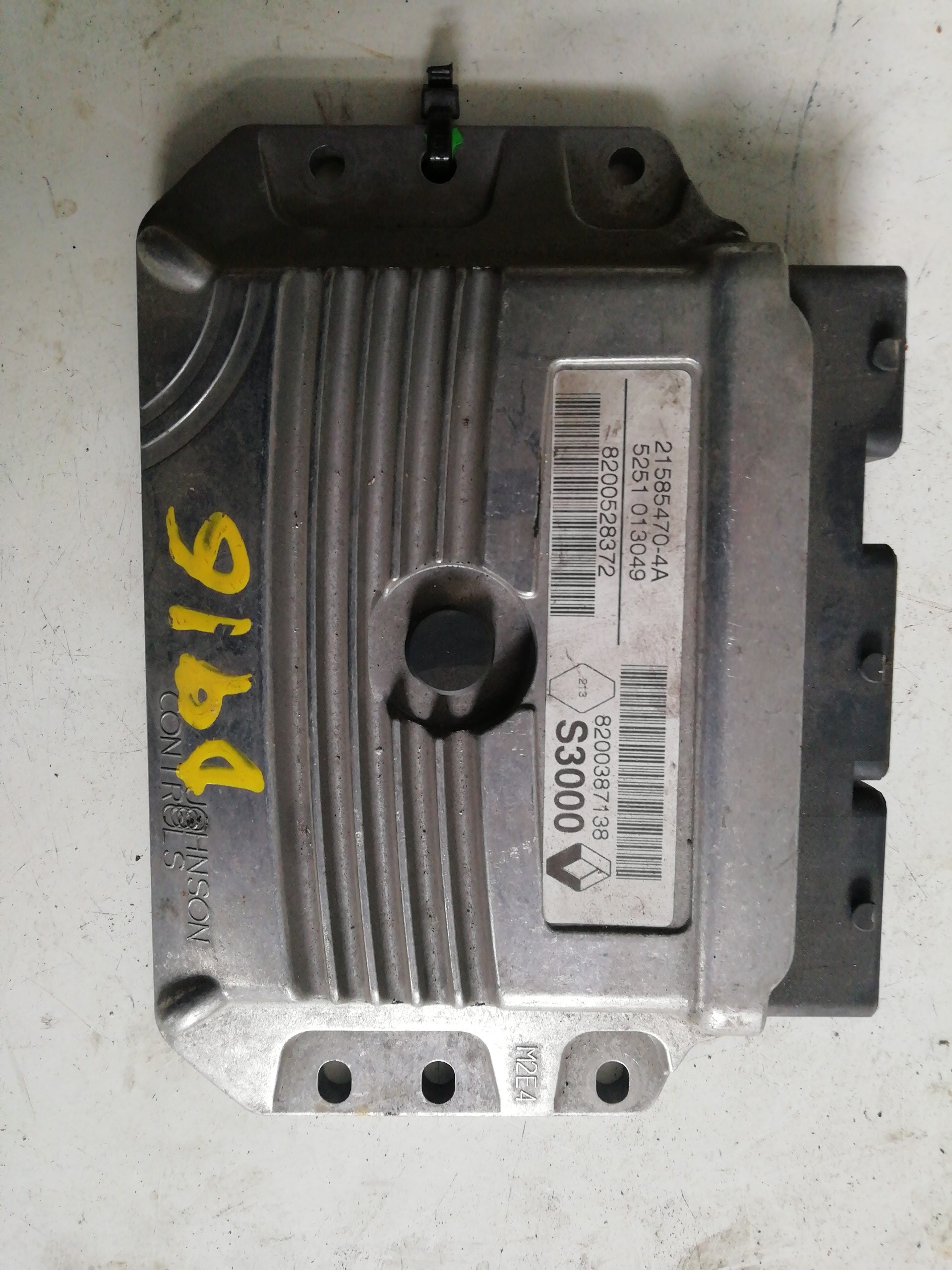 Calculateur moteur RENAULT SCENIC II