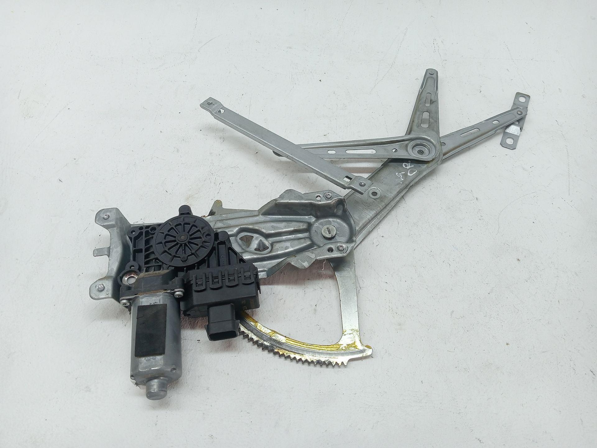 ELEVALUNAS DELANTERO DERECHO OPEL ZAFIRA B
