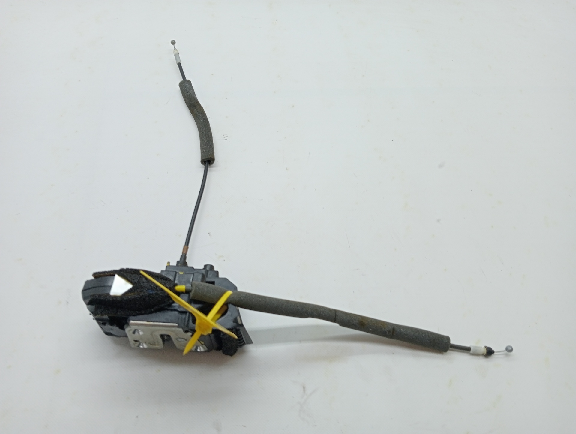 Fechadura da porta traseira esquerda NISSAN JUKE (F15)