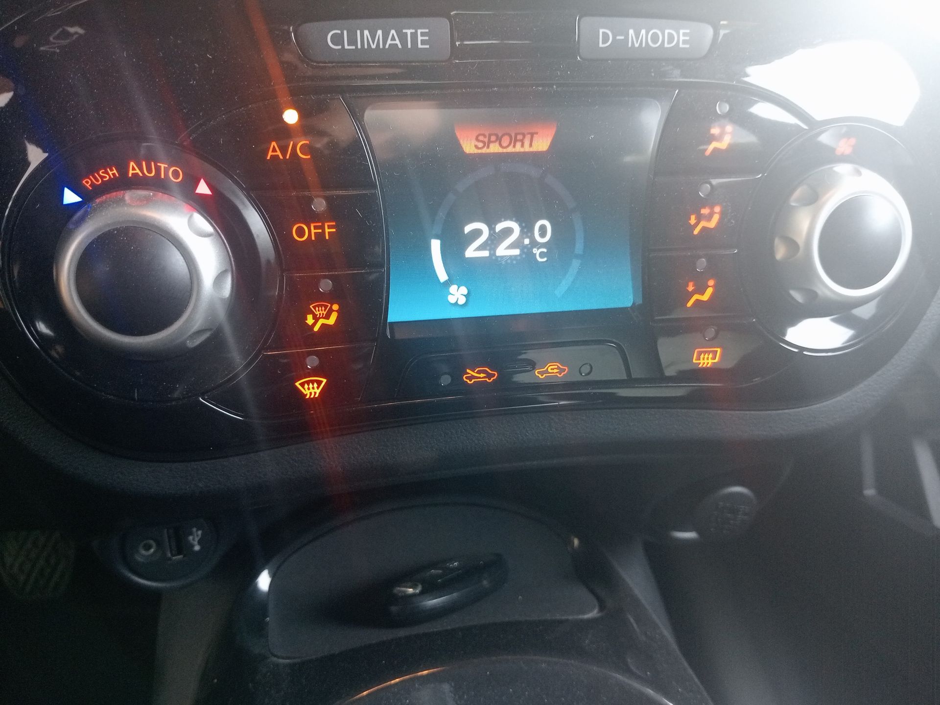 Comando climatizador NISSAN JUKE (F15)