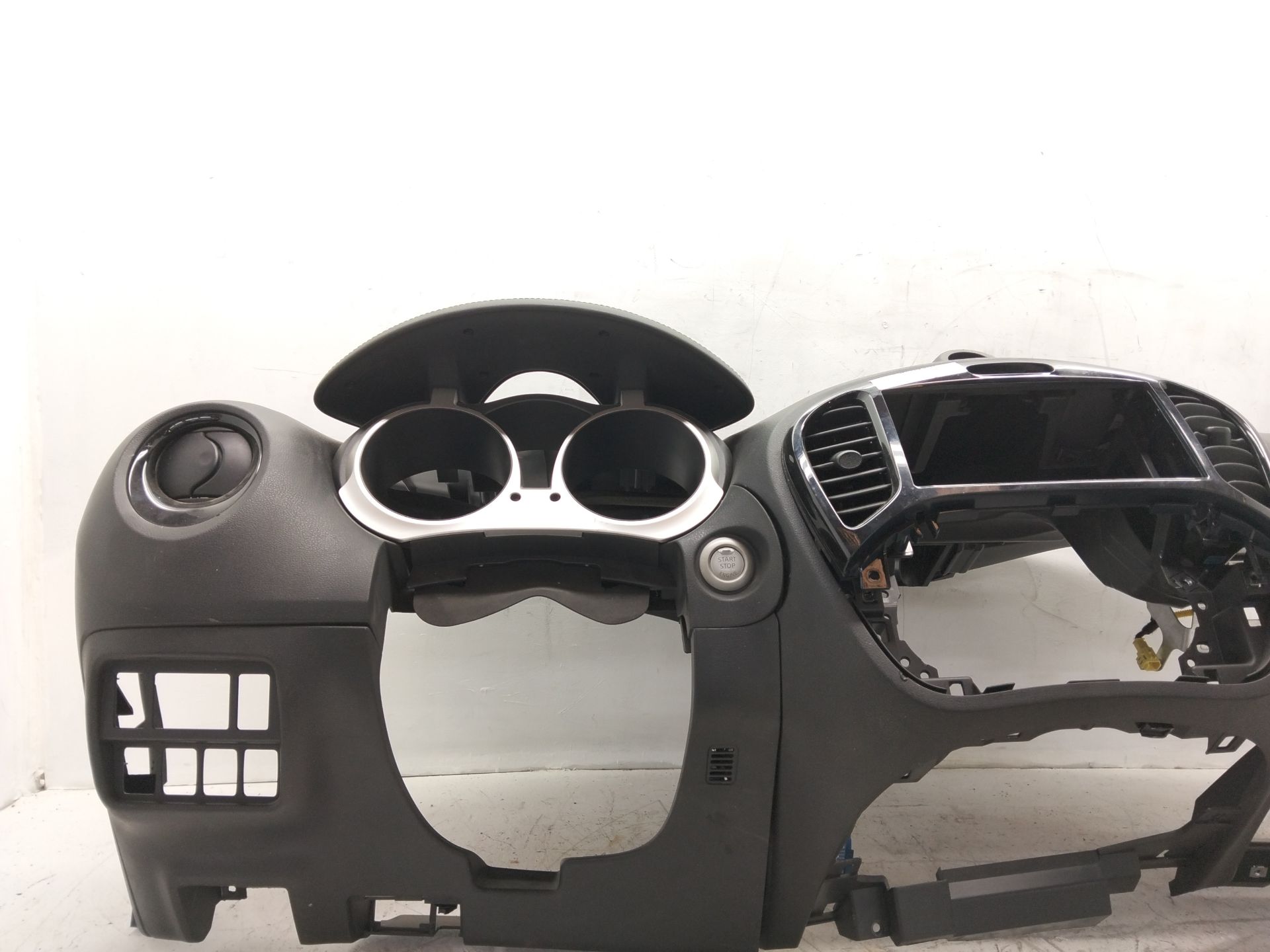 Armaturenbrett NISSAN JUKE (F15)