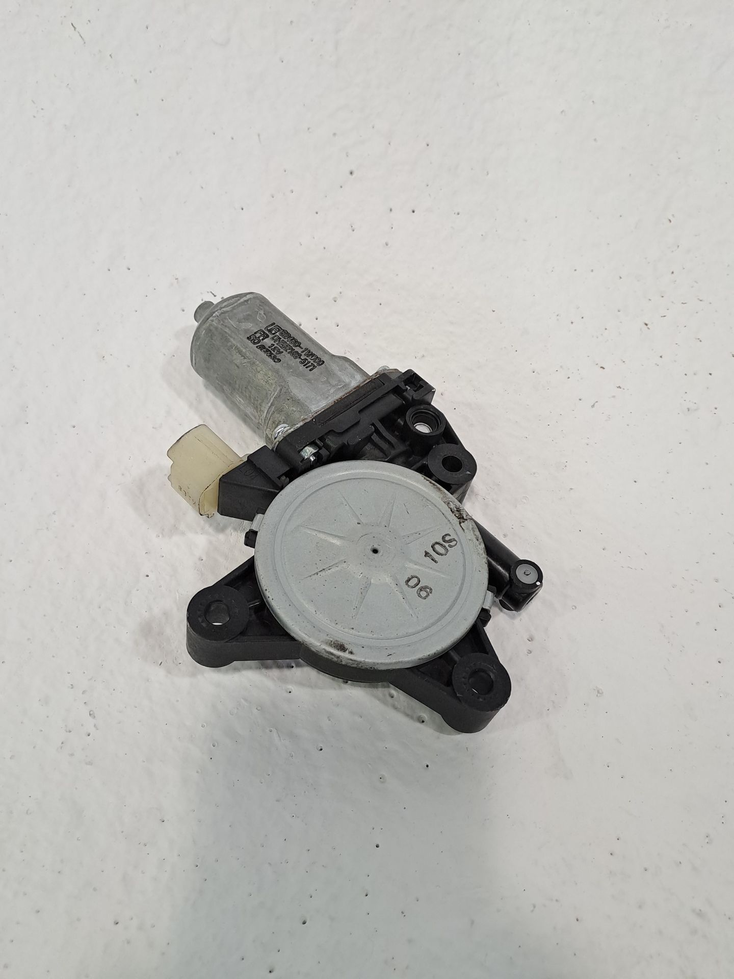 Front Right Window Motor KIA RIO (YB)