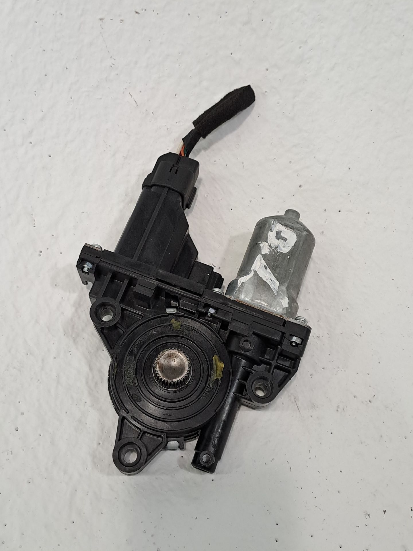 Front Left Window Motor KIA RIO (YB)