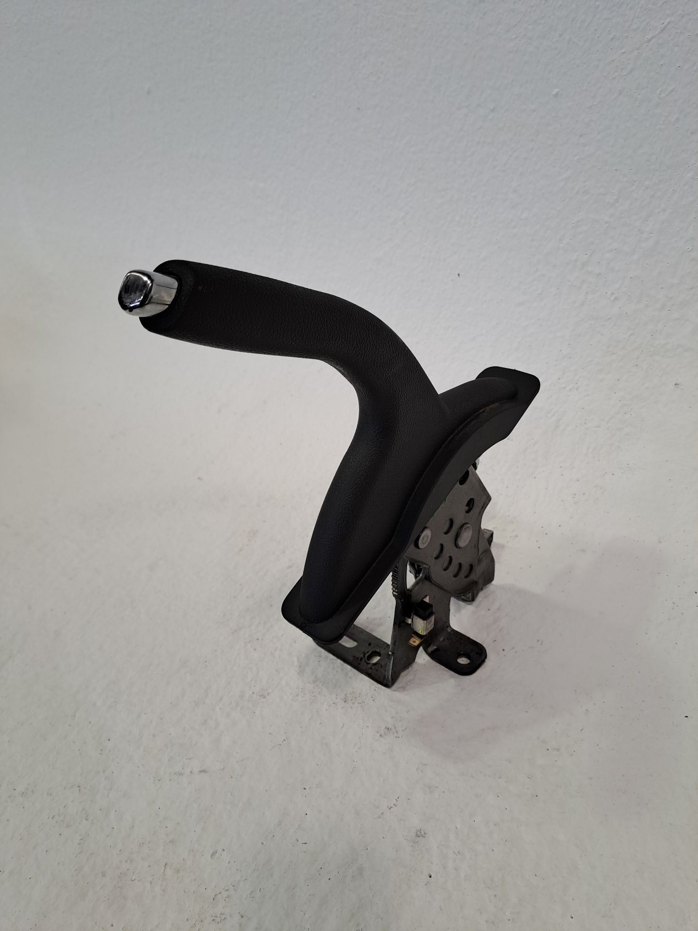 Handbremshebel KIA RIO (YB)