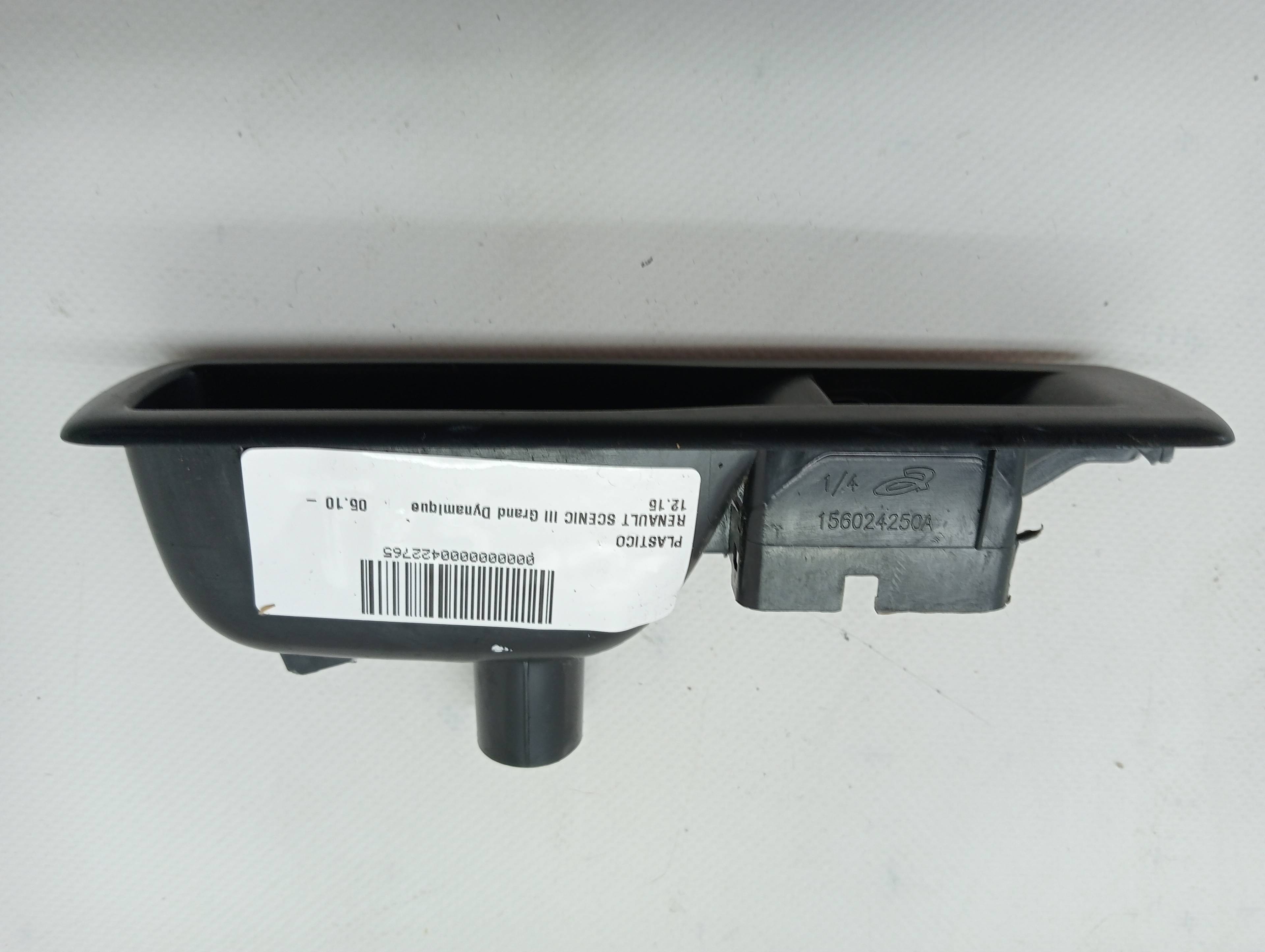 PLASTICO RENAULT SCENIC III