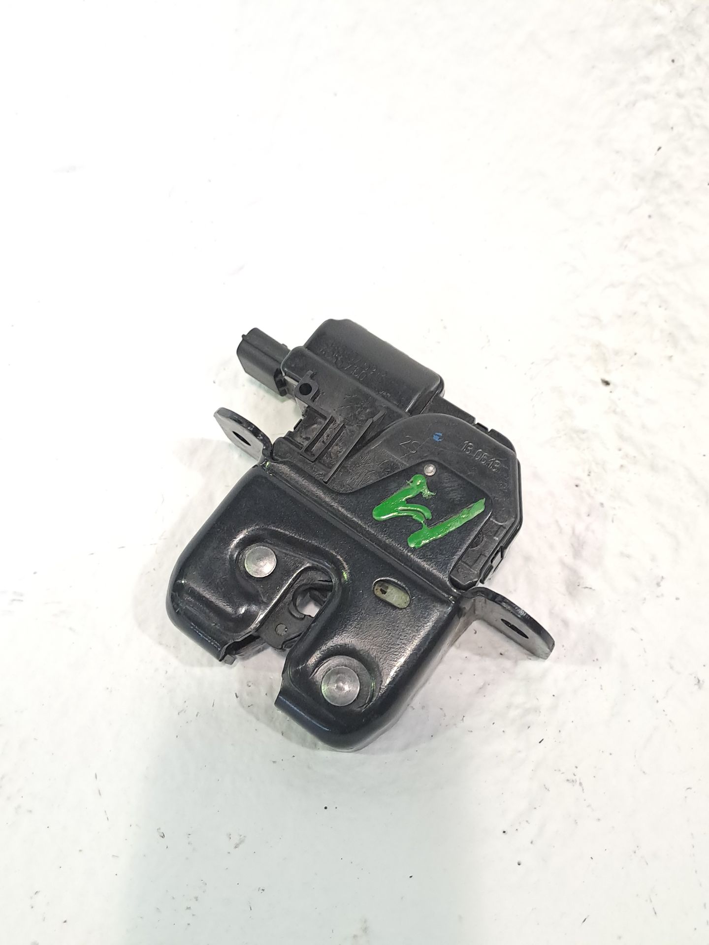 CERRADURA MALETERO / PORTON RENAULT CAPTUR