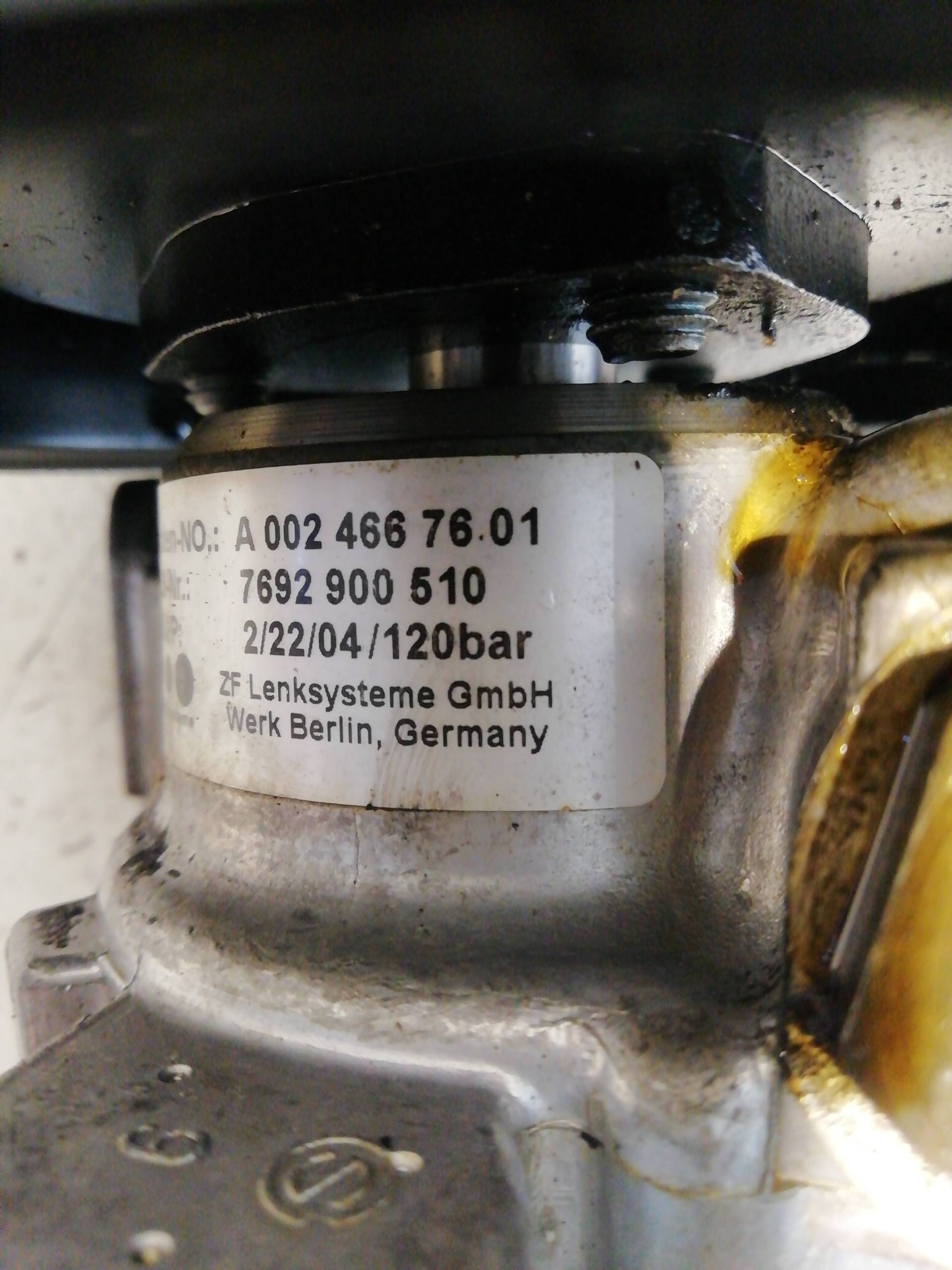 Pompe direction assistée MERCEDES-BENZ SPRINTER 02.00 -> CAJA CERRADA