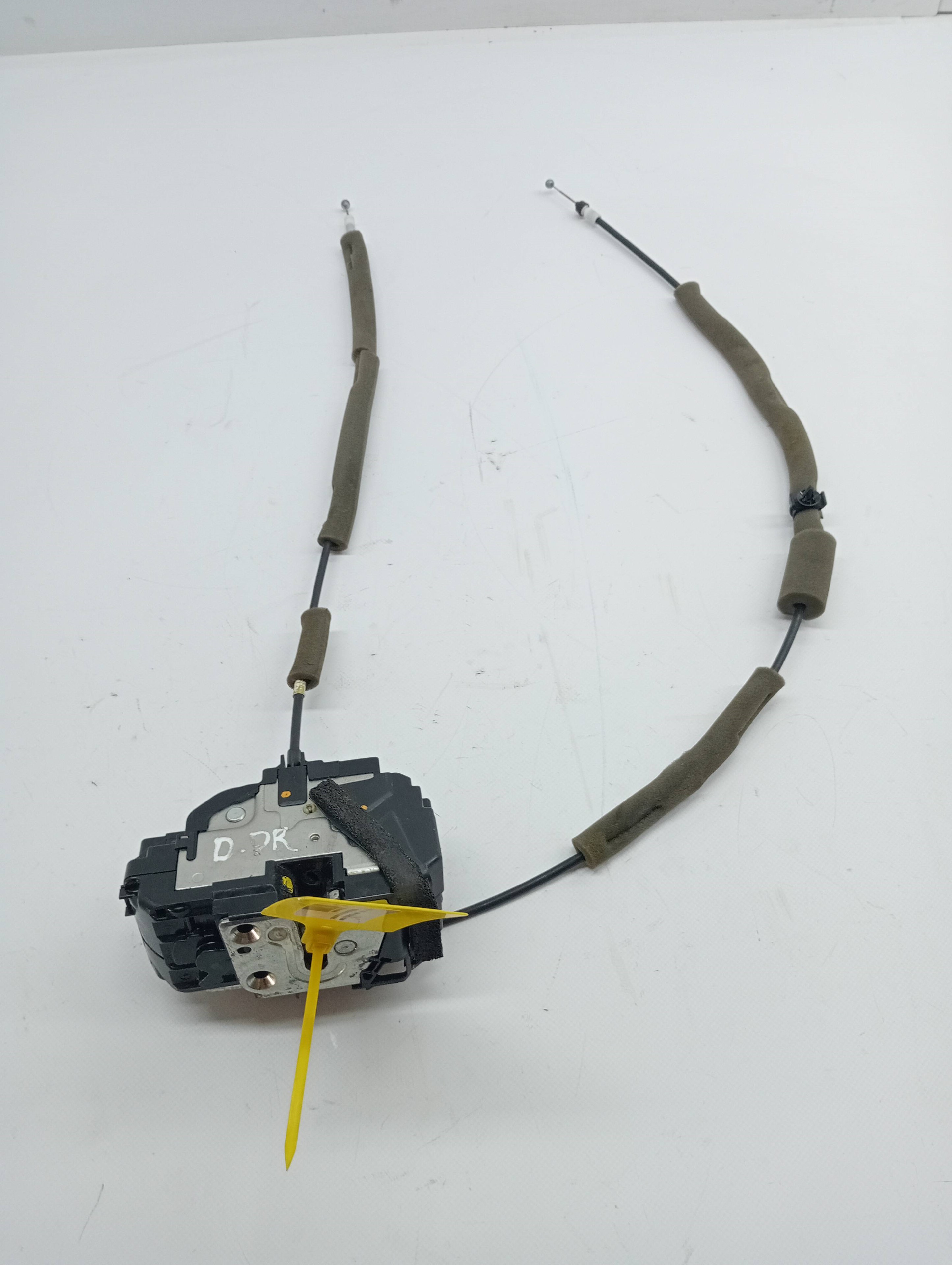 Front right door lock NISSAN PULSAR (C13)