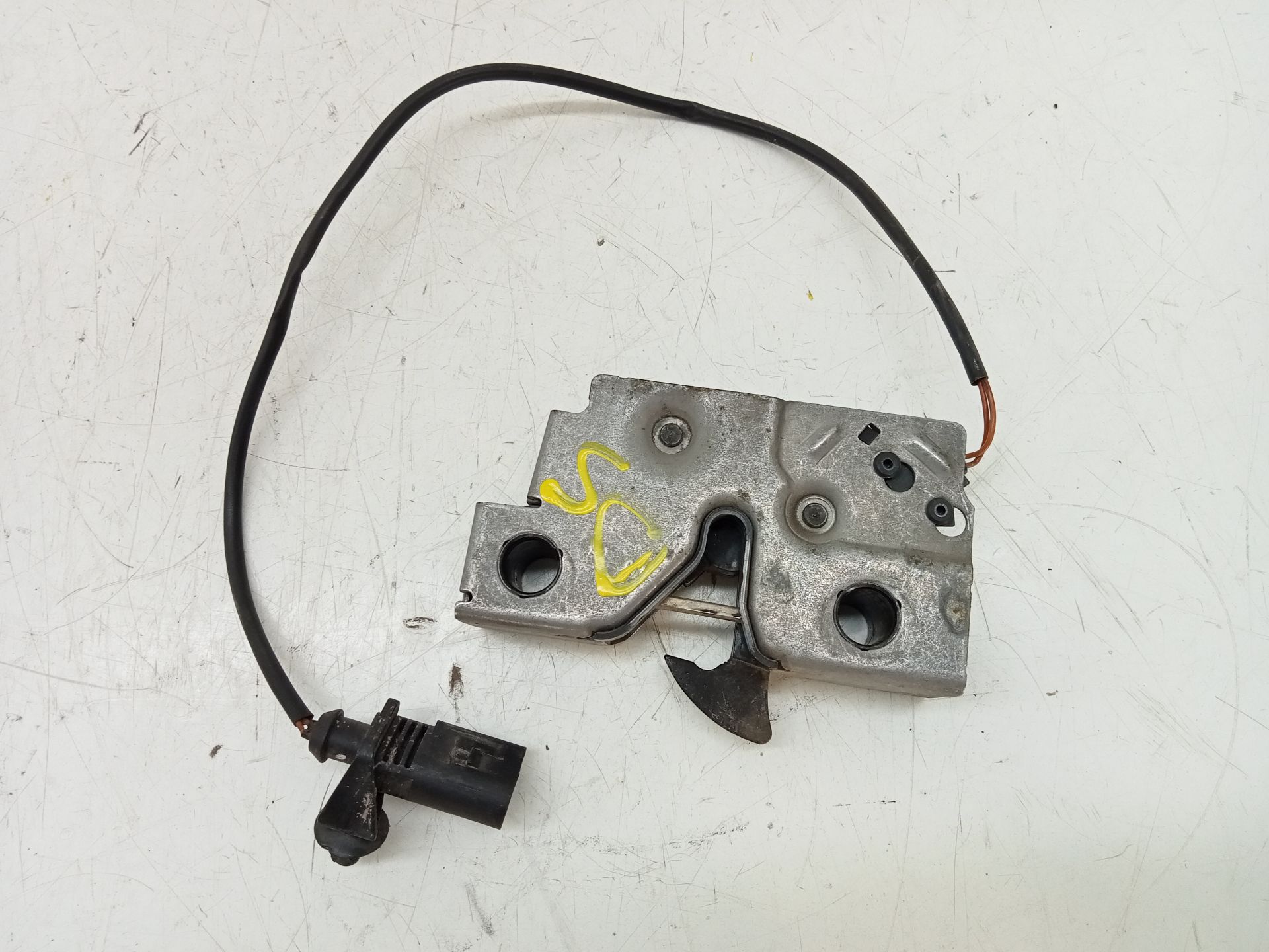 Bonnet lock SKODA OCTAVIA LIM. (5E3)