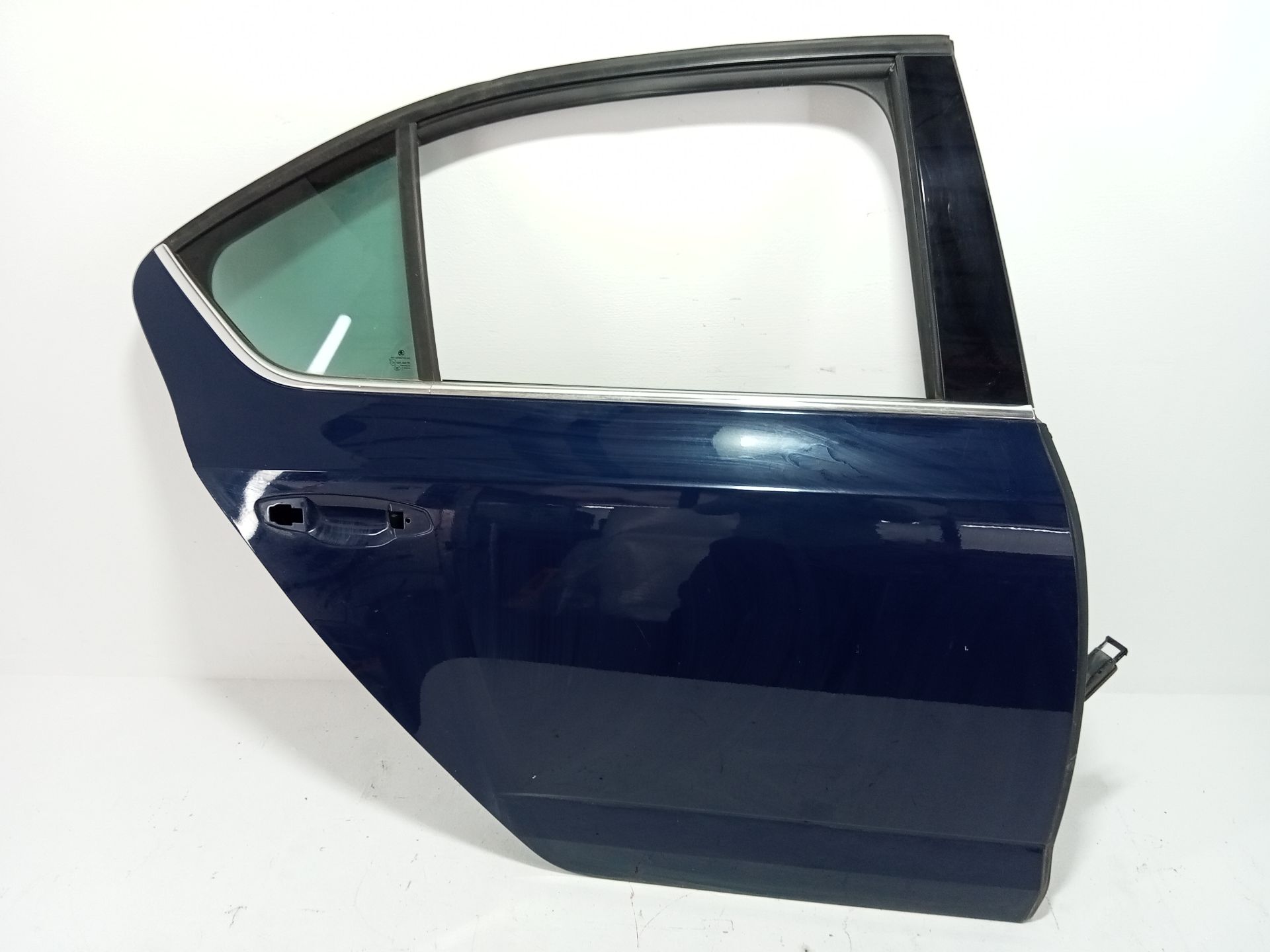 Rear Door Right SKODA OCTAVIA LIM. (5E3)