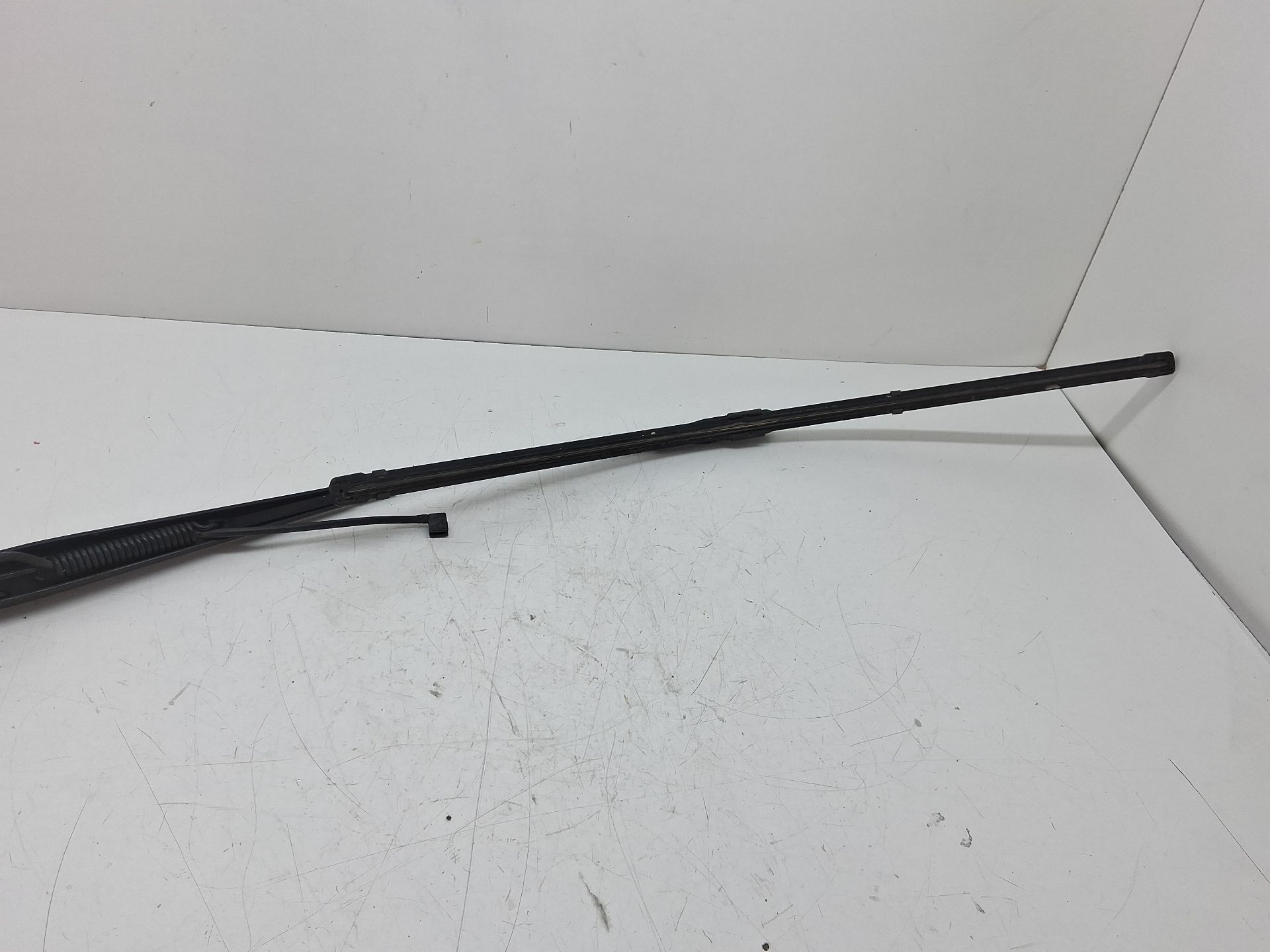 Wischerarm vorne links MERCEDES-BENZ SPRINTER 3-T FURGONETA (B906)
