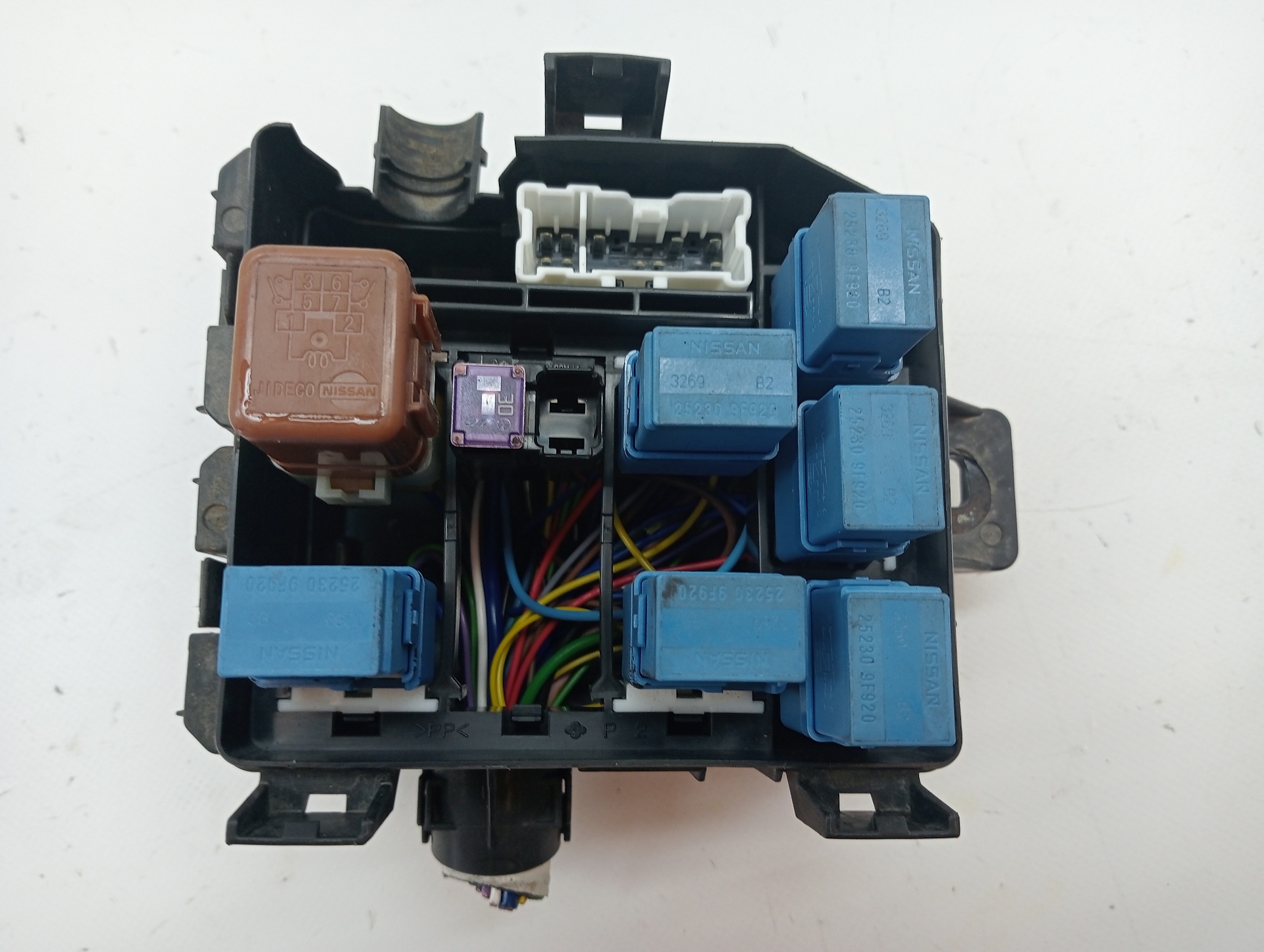 CAJA RELES / FUSIBLES NISSAN NOTE
