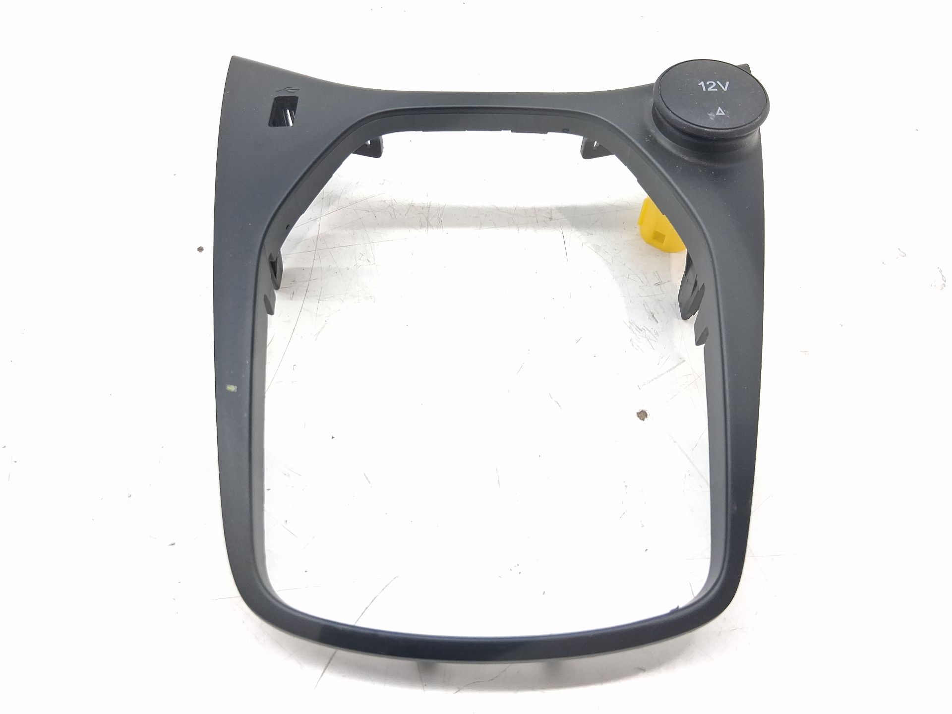PLASTICO FORD FIESTA (CE1)