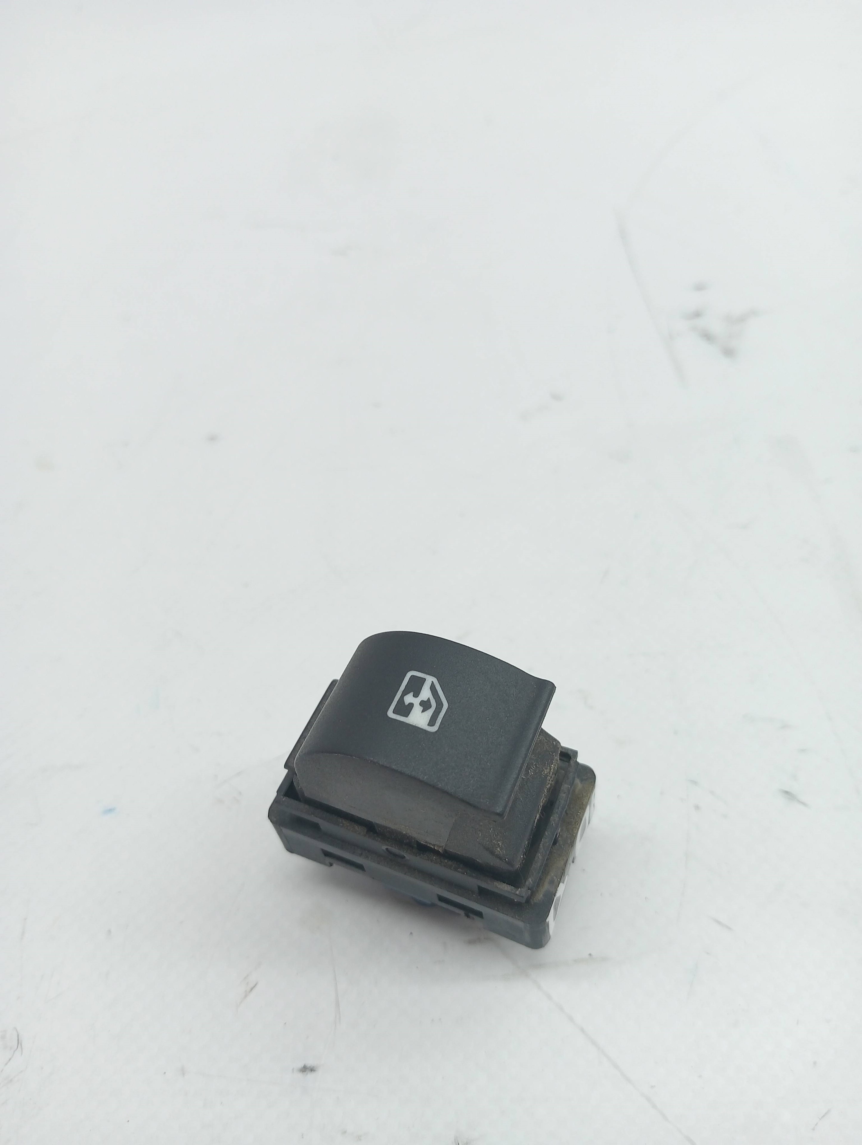 MANDO ELEVALUNAS DELANTERO DERECHO OPEL COMBO D