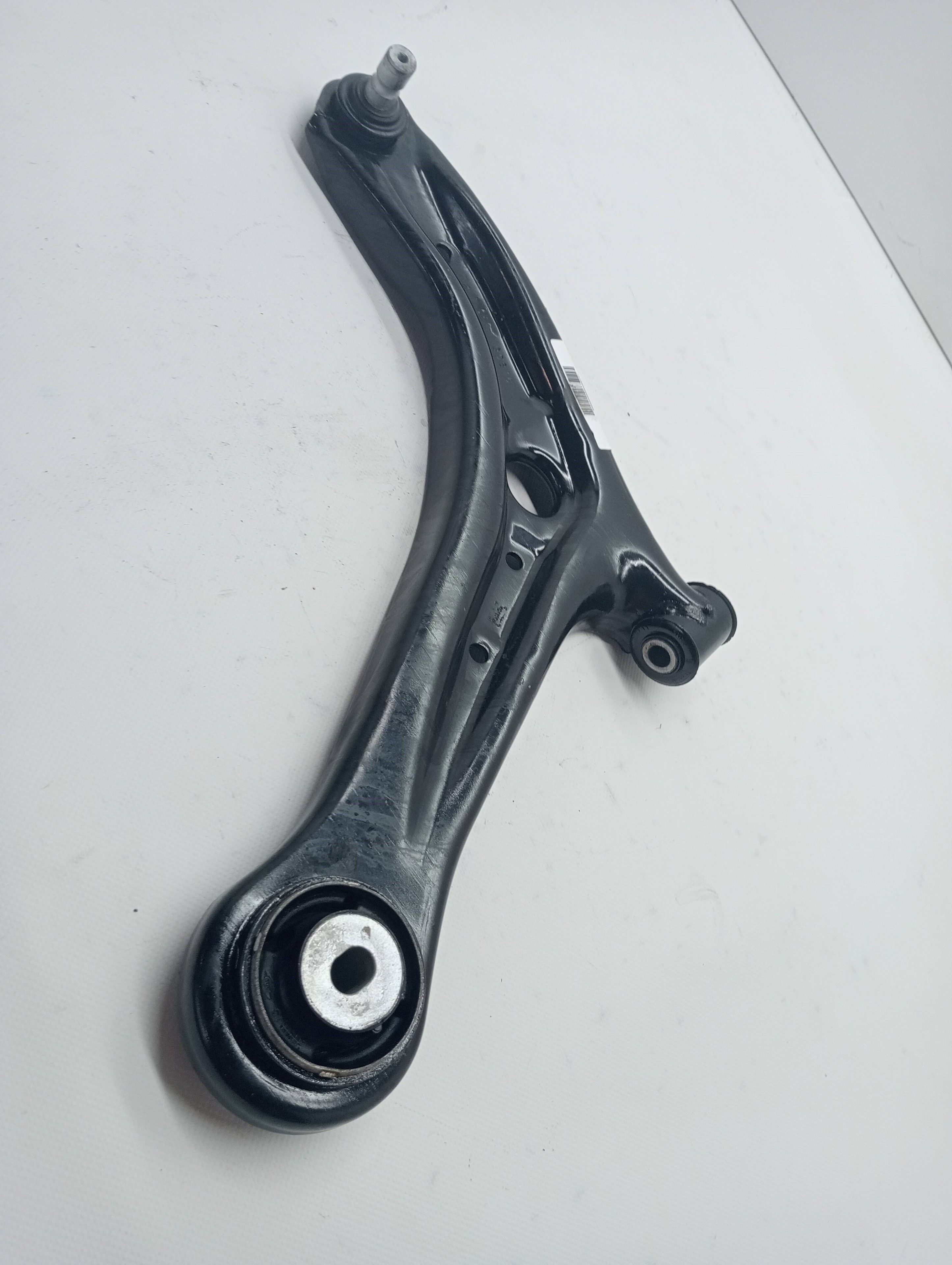 Braço de suspensão inferior dianteiro esquerdo FORD KA (CCU)