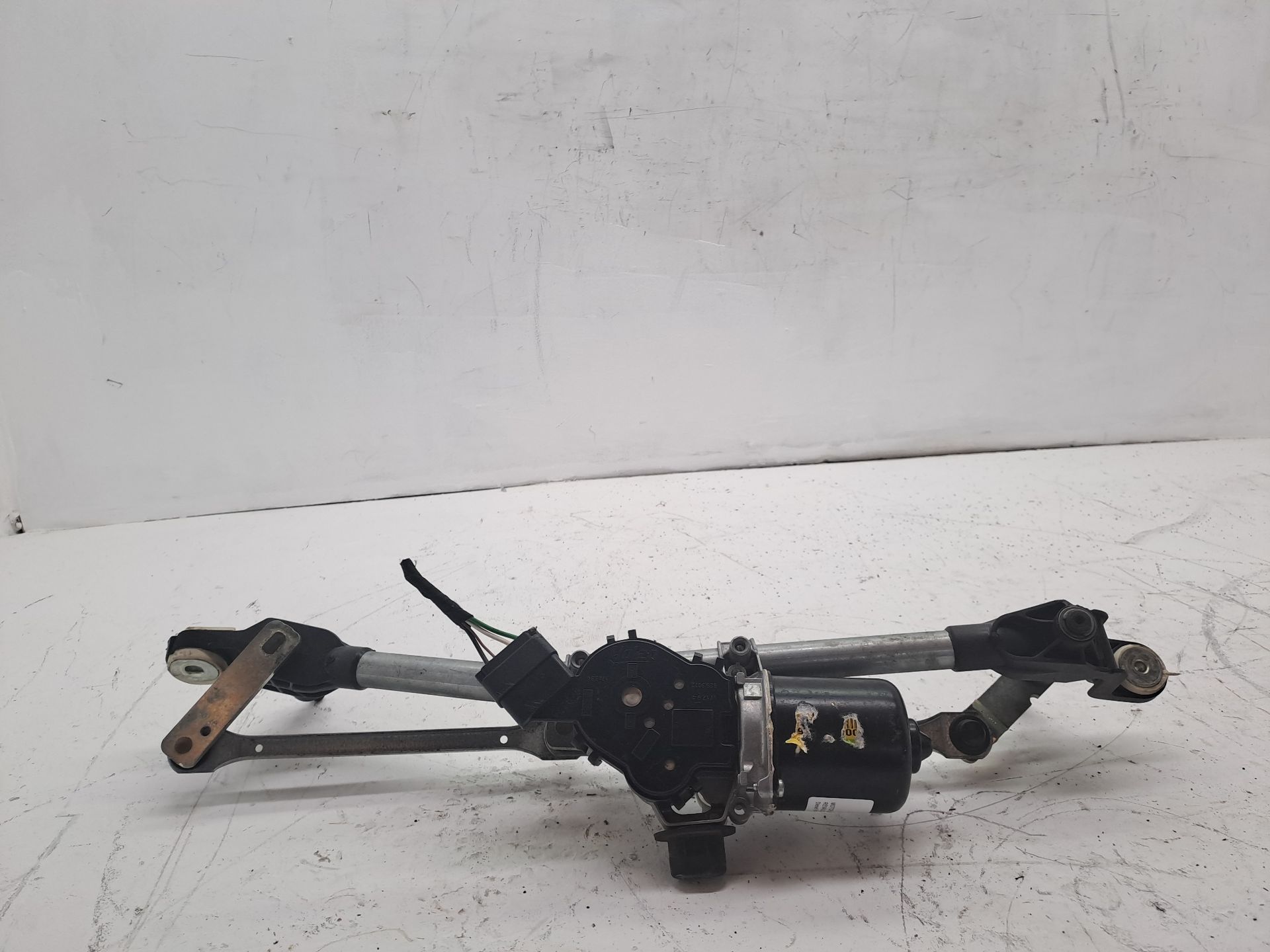 Scheibenwischermotor vorne RENAULT MEGANE III BERLINA 5 P