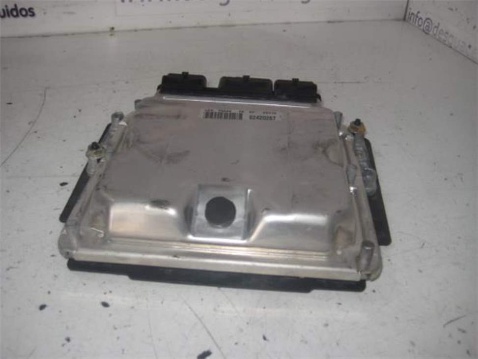 Engine control unit ECU PEUGEOT 307 (S1)