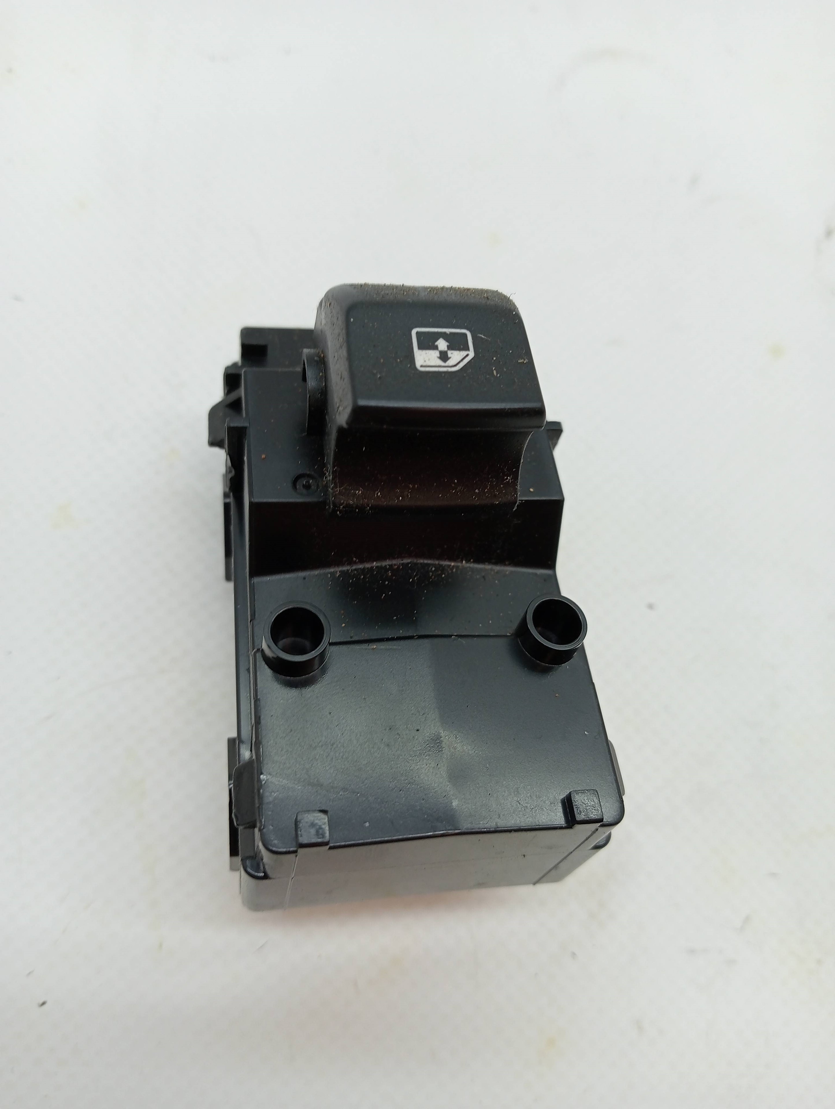 Rear Right Window Switch KIA XCEED