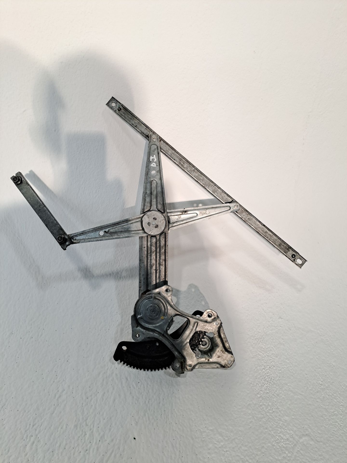 Front left window regulator NISSAN MICRA (K13)