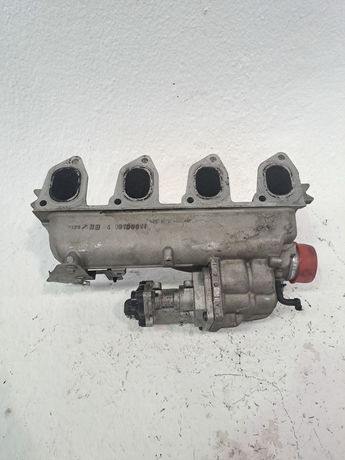 Intake manifold FORD C-MAX