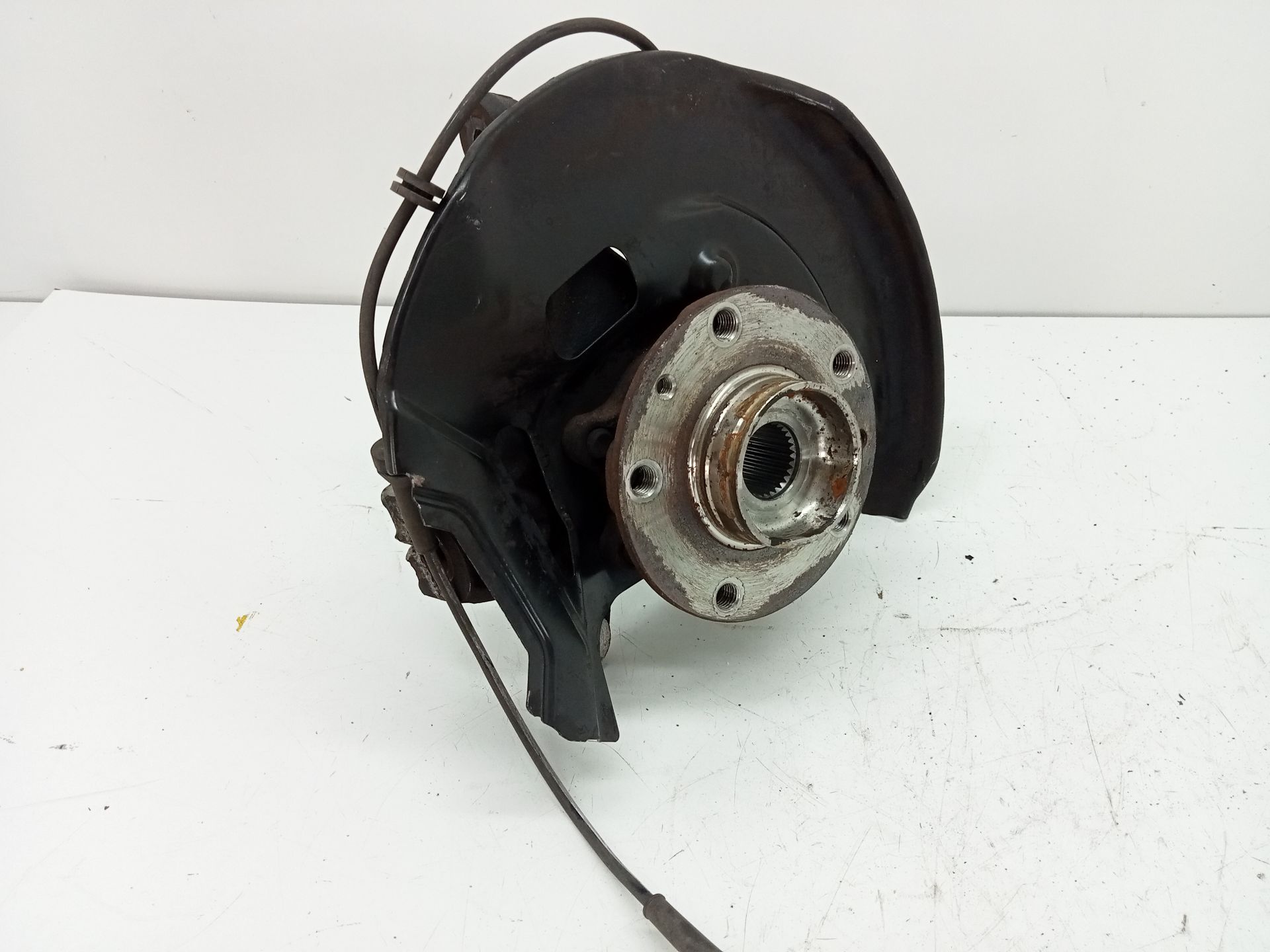 Fusée avant droite NISSAN QASHQAI (J11)
