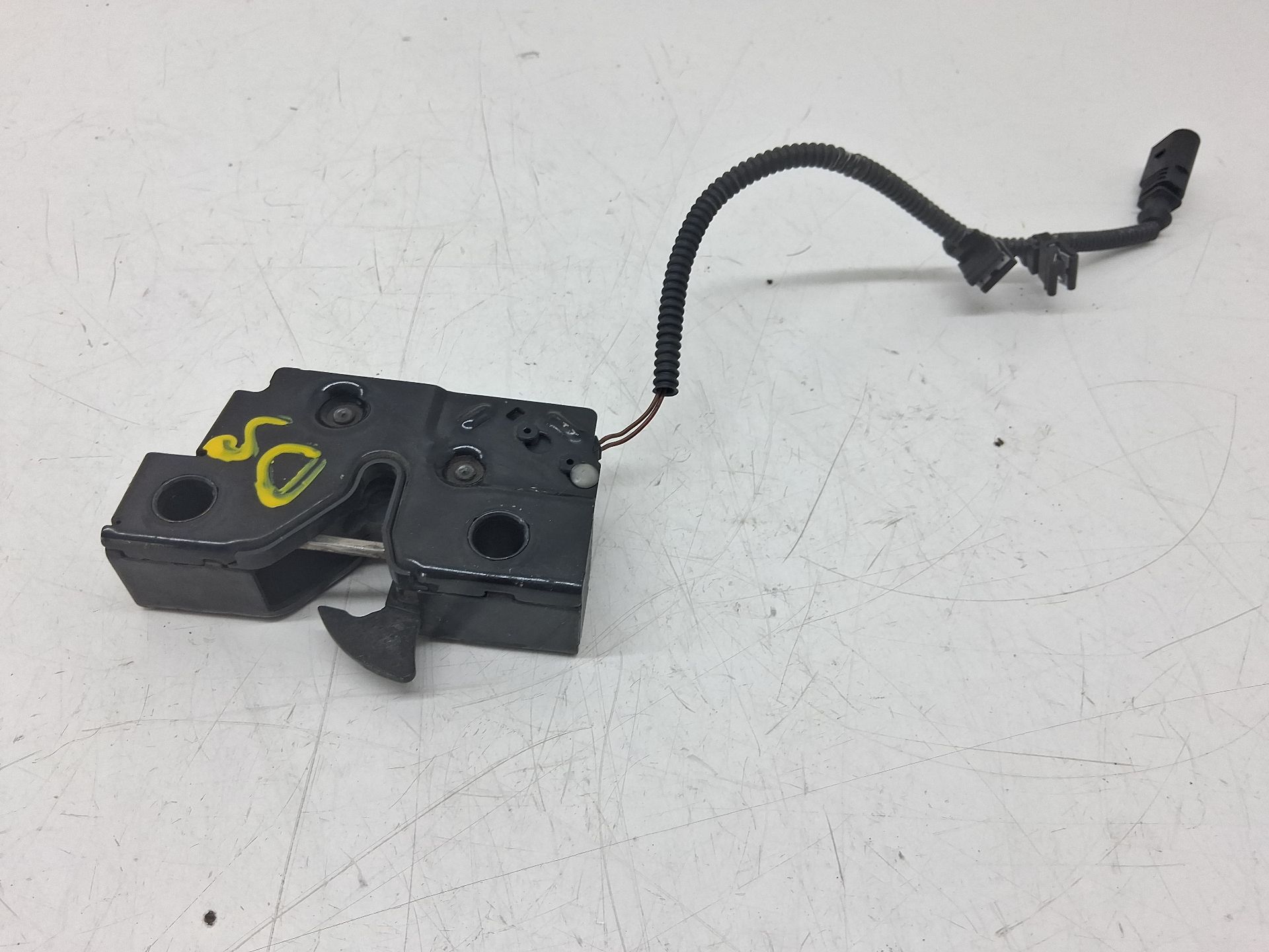 Bonnet lock SEAT IBIZA IV (6J5, 6P1)