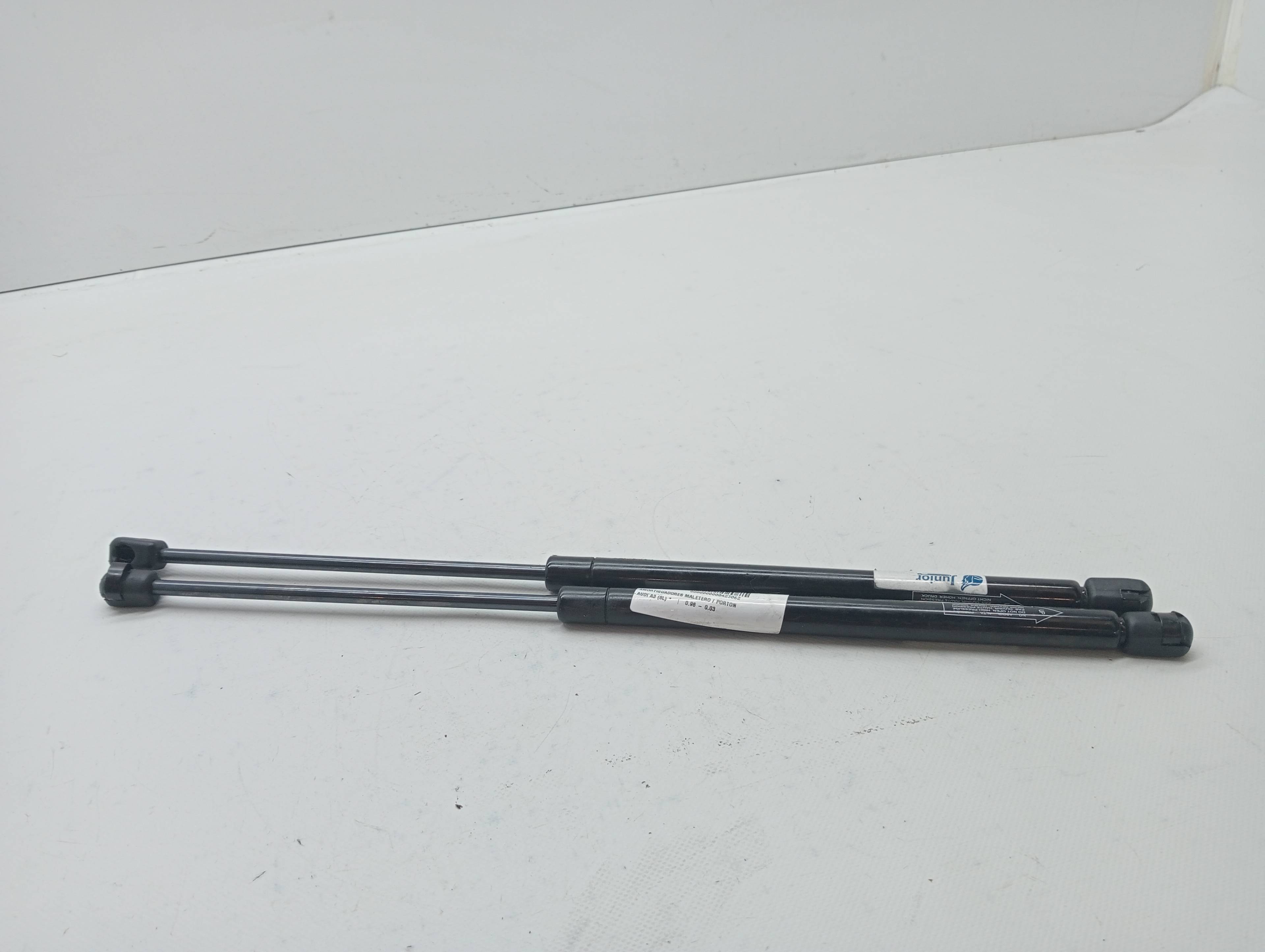 Vérins coffre / hayon AUDI A3 (8L)