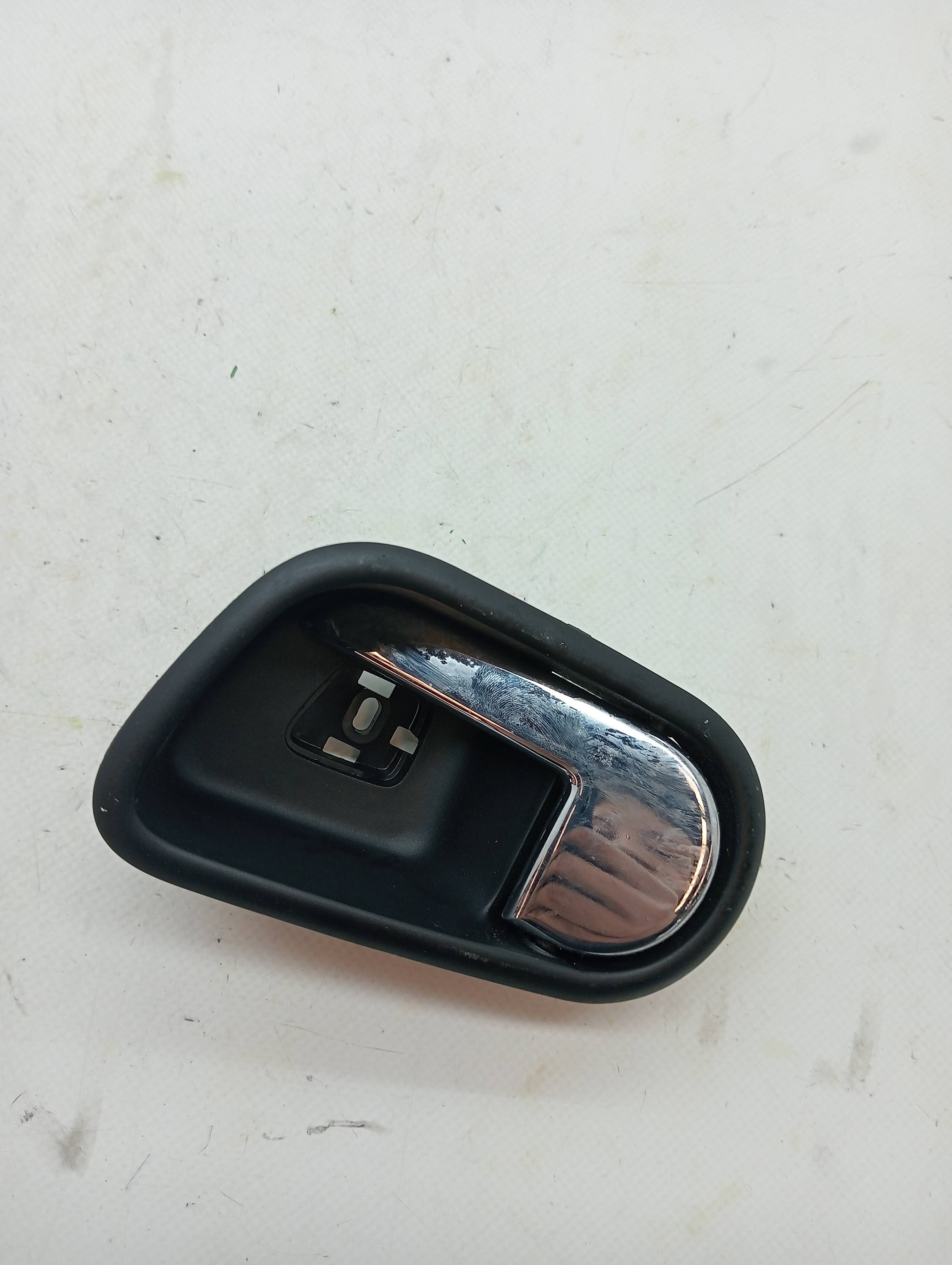 Poignée intérieure arrière gauche FORD KA+
