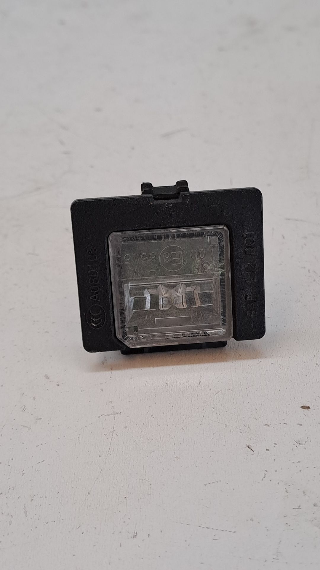 Luz da matrícula MERCEDES-BENZ VITO MIXTO (447)