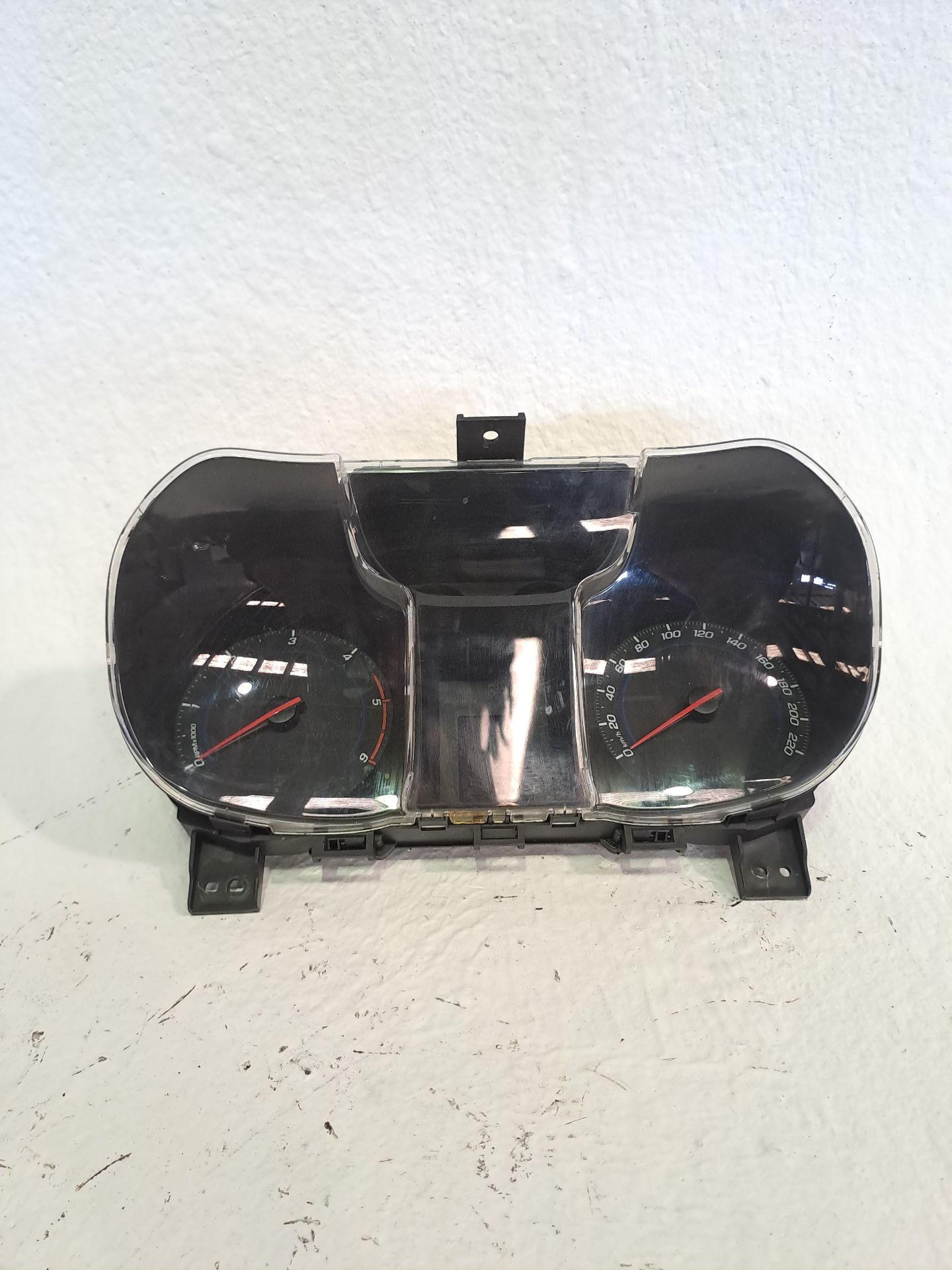 Combiné d’instruments CHEVROLET ORLANDO (J309)