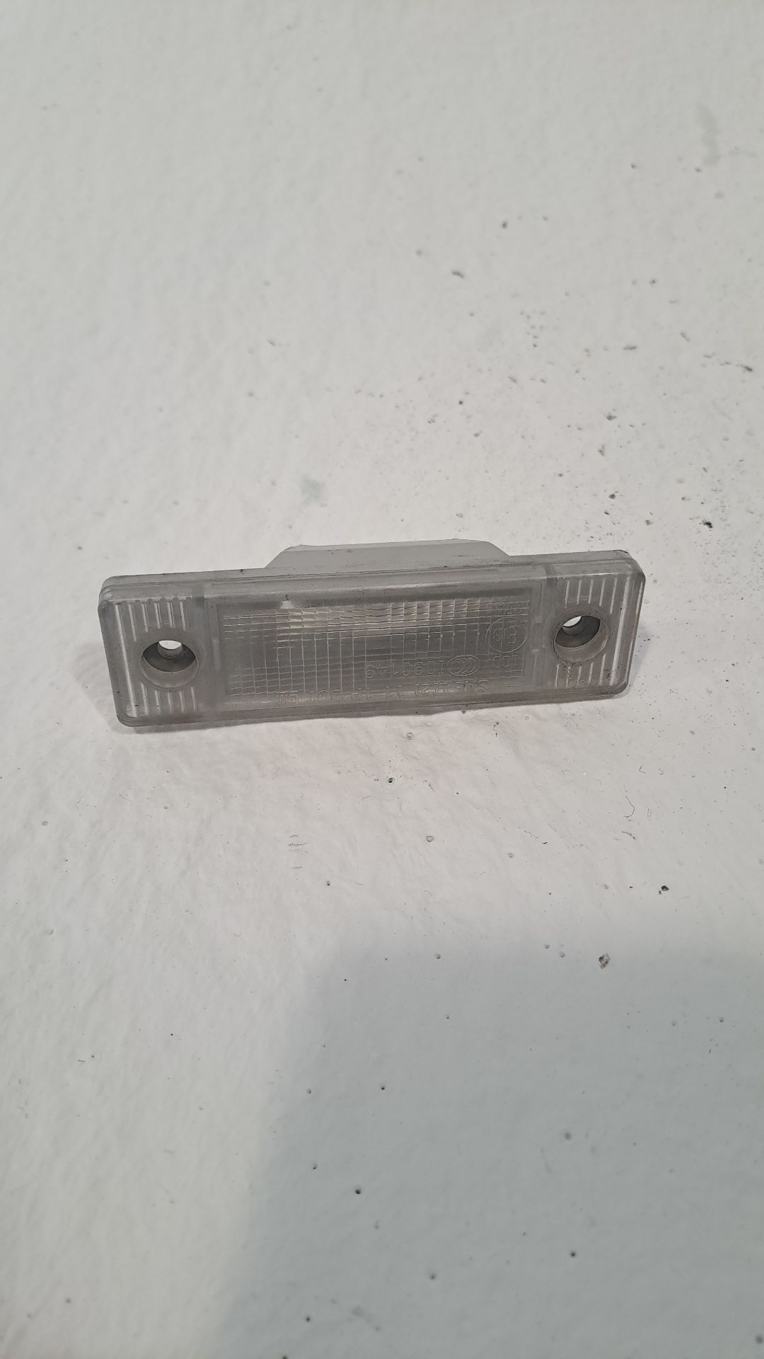 Éclairage de plaque CHEVROLET ORLANDO (J309)