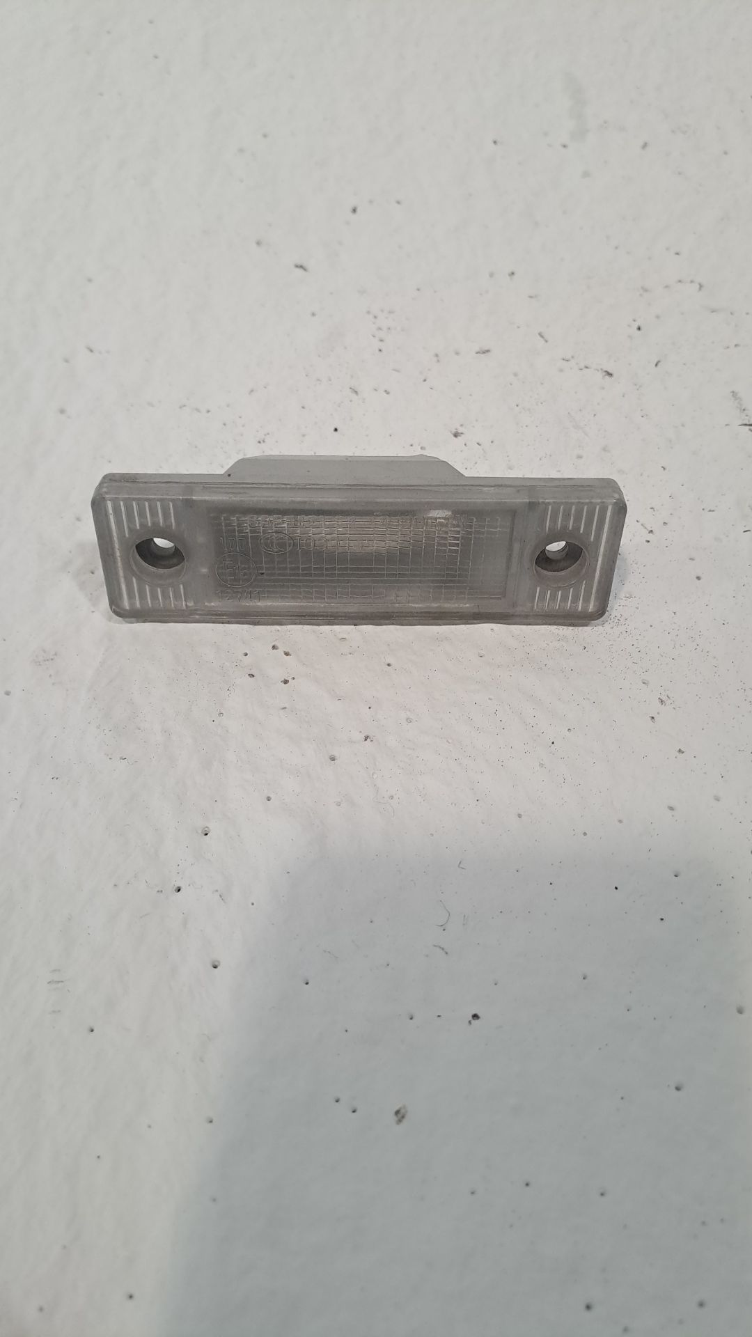 Éclairage de plaque CHEVROLET ORLANDO (J309)