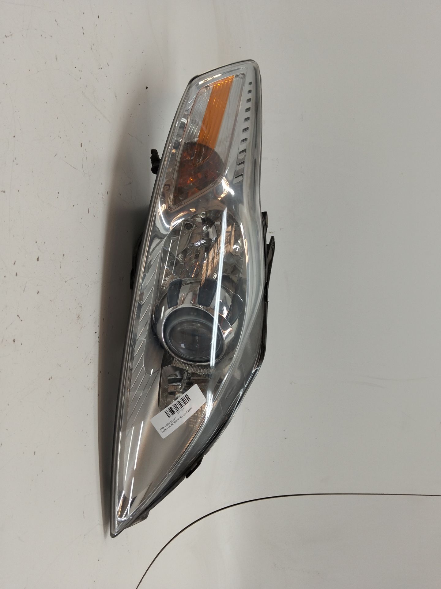 Right headlight FORD MONDEO IV (BA7)