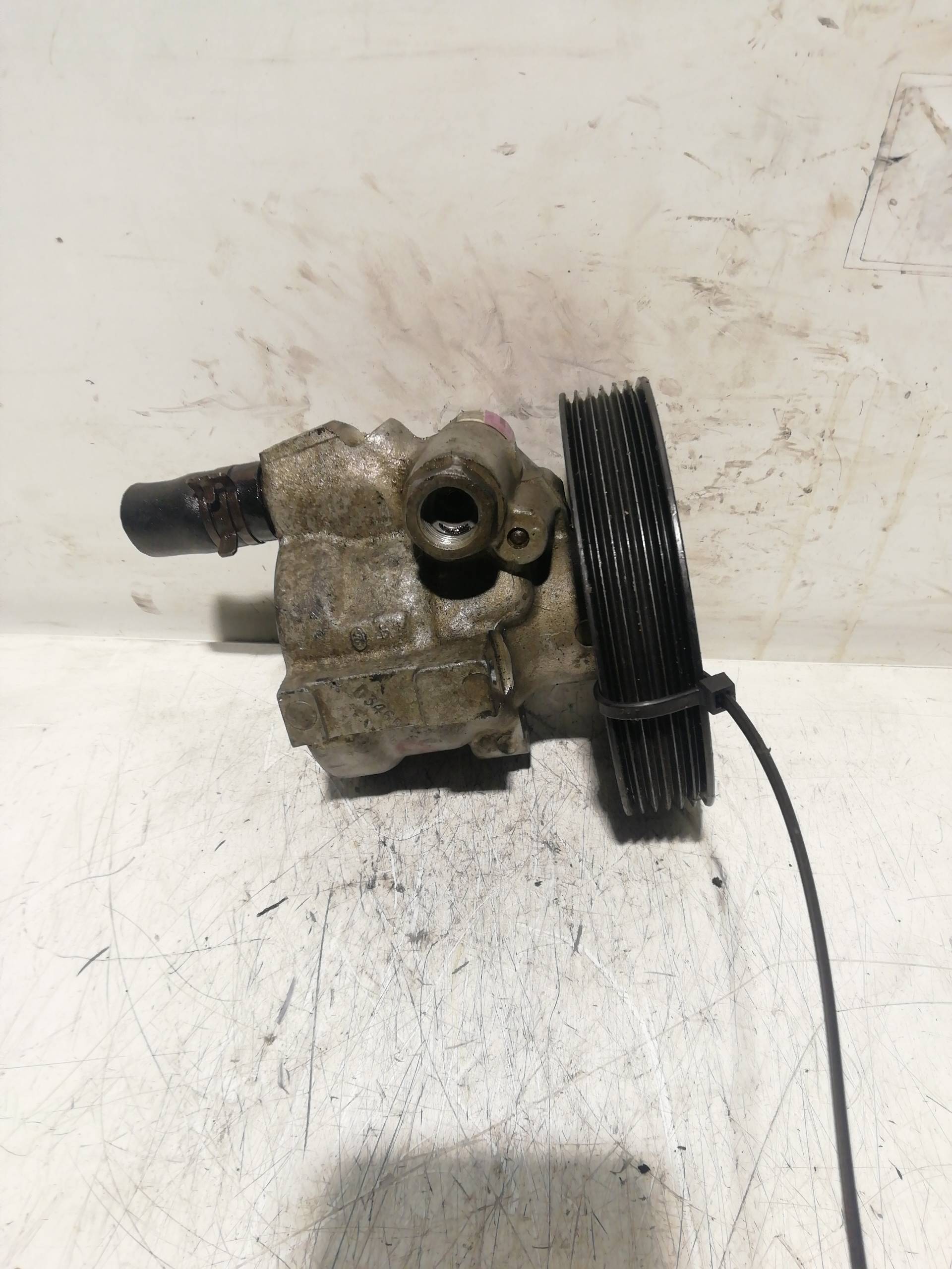 Pompe direction assistée RENAULT LAGUNA II (BG0)