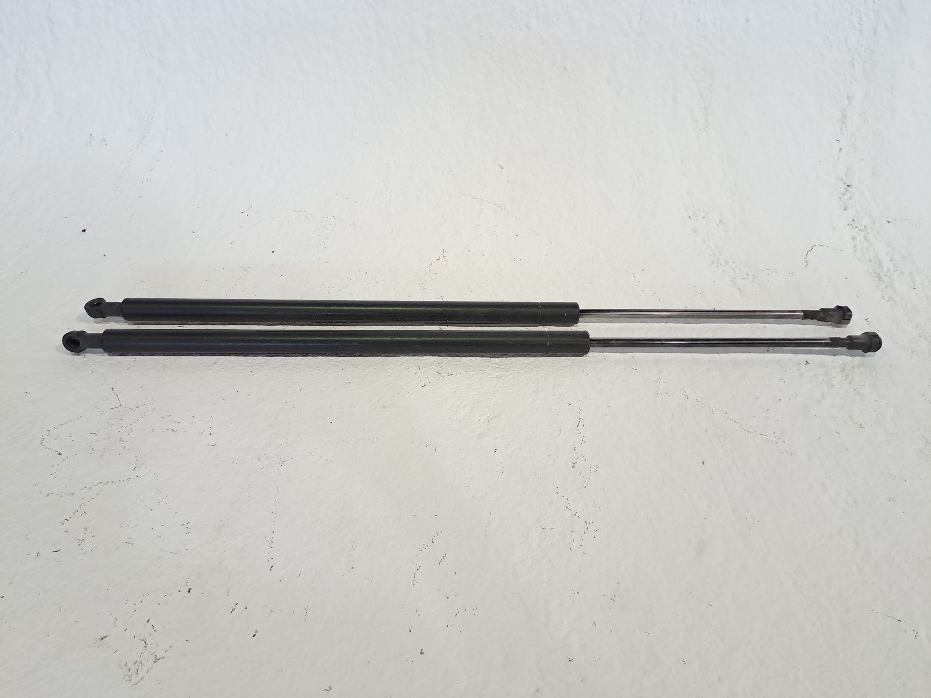Boot / Tailgate Gas Struts BMW X3 (E83)