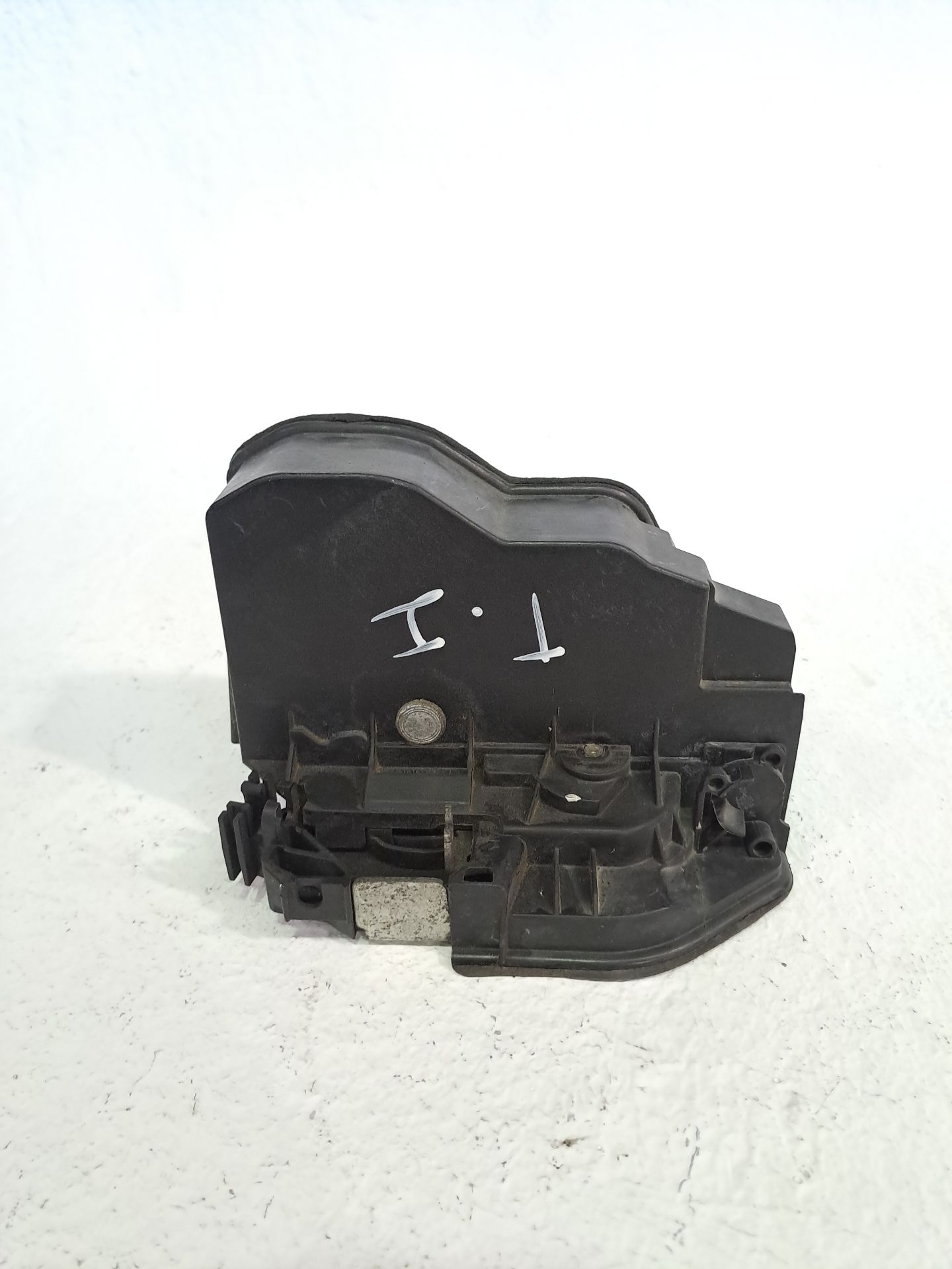Rear left door lock BMW X3 (E83)
