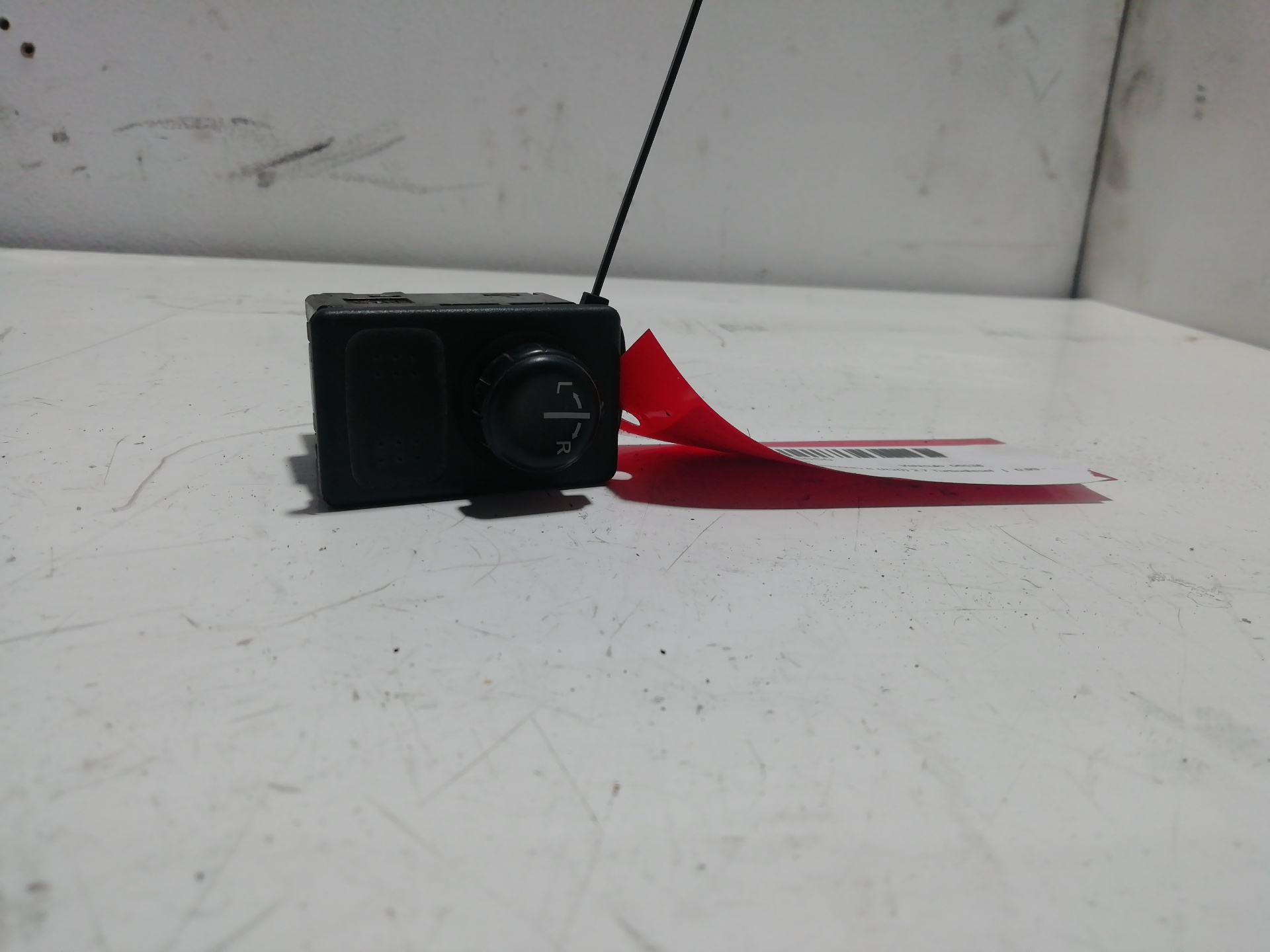 Comando retrovisor NISSAN TERRANO (WD21)