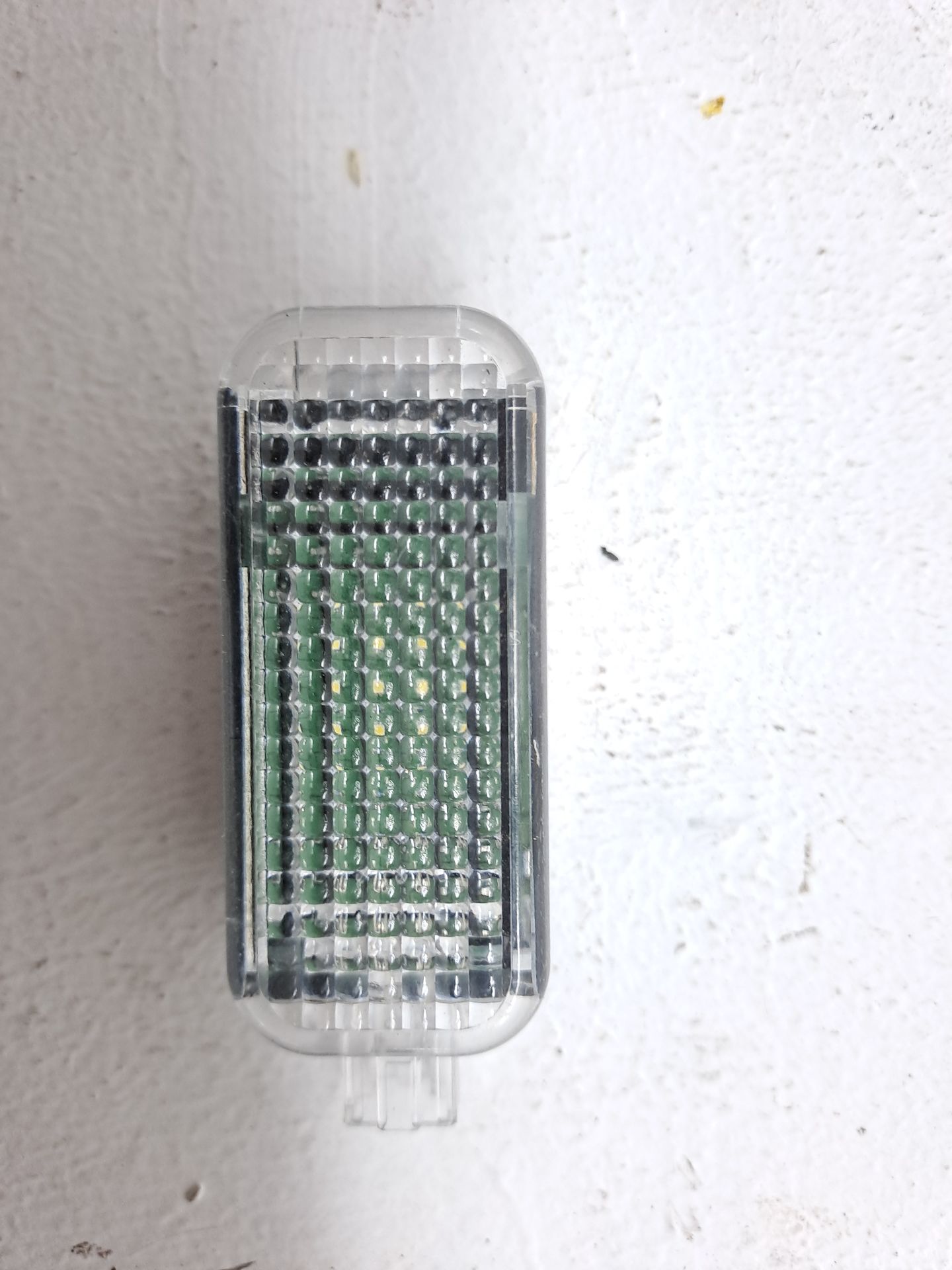 Luz interior VOLKSWAGEN TRANSPORTER T5 AUTOBÚS (7HB, 7HJ, 7EB, 7EJ)