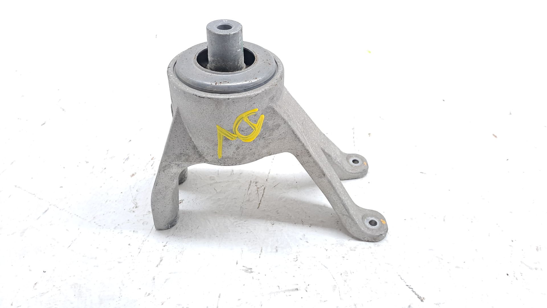 Engine mount VOLKSWAGEN TRANSPORTER T5 AUTOBÚS (7HB, 7HJ, 7EB, 7EJ)